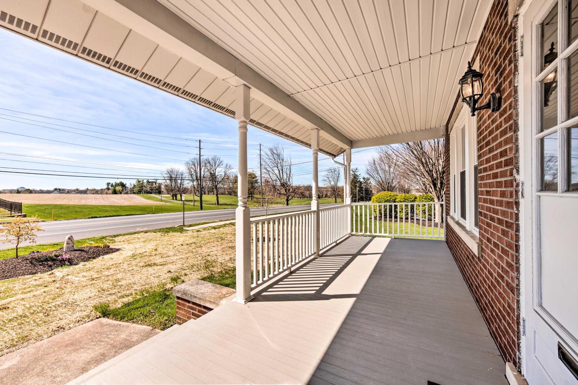 Home 2 Mi to Hersheypark Work and Play!