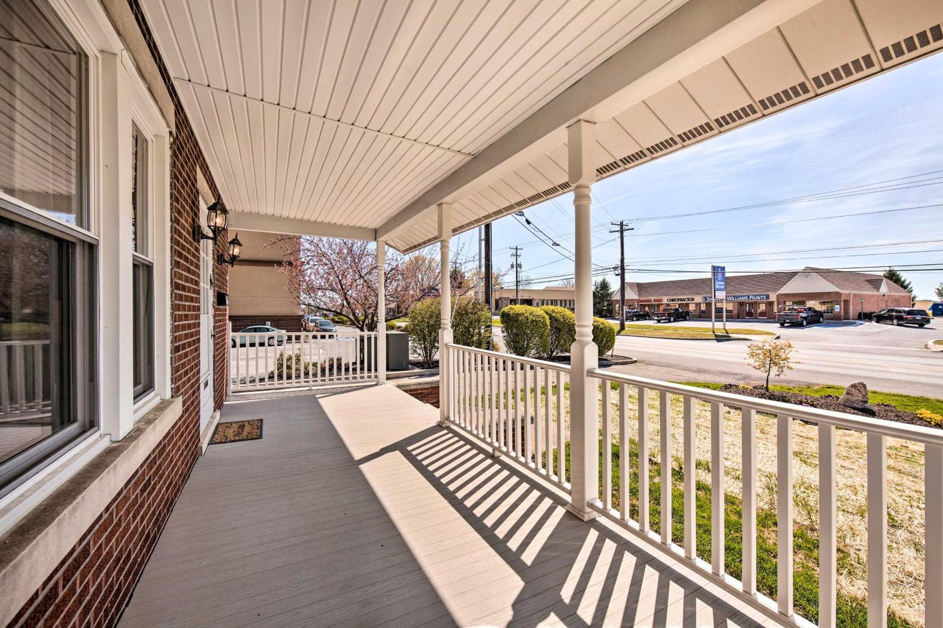 Home 2 Mi to Hersheypark Work and Play!