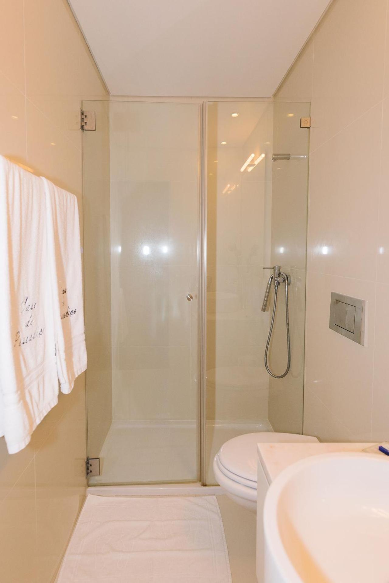 Twin Room with Private Bathroom