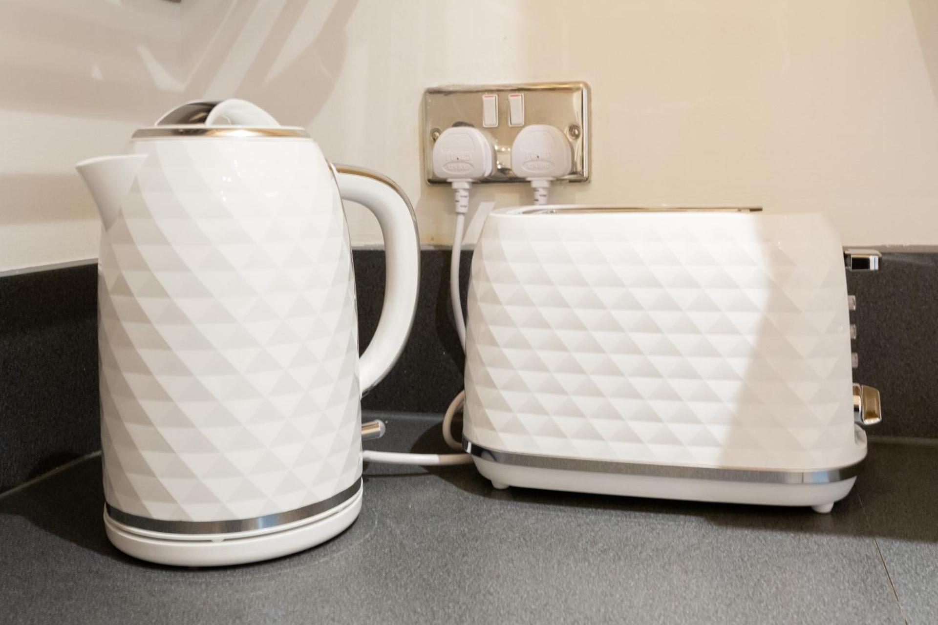 Modern Spacious studio close to station