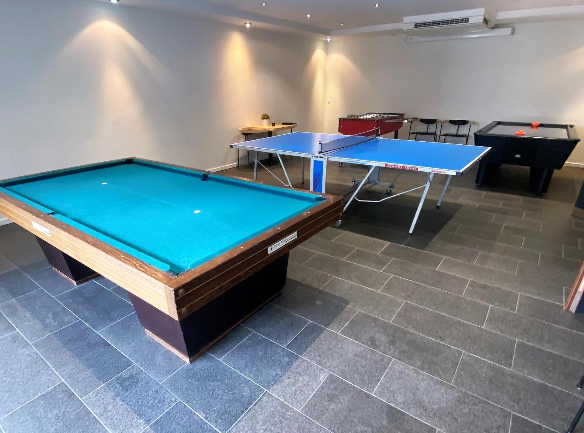 Communal lounge/ TV room