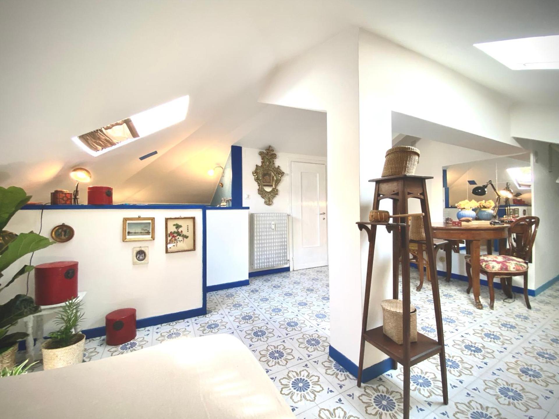 JOY BAMBOO, Downtown, three min from the Sea