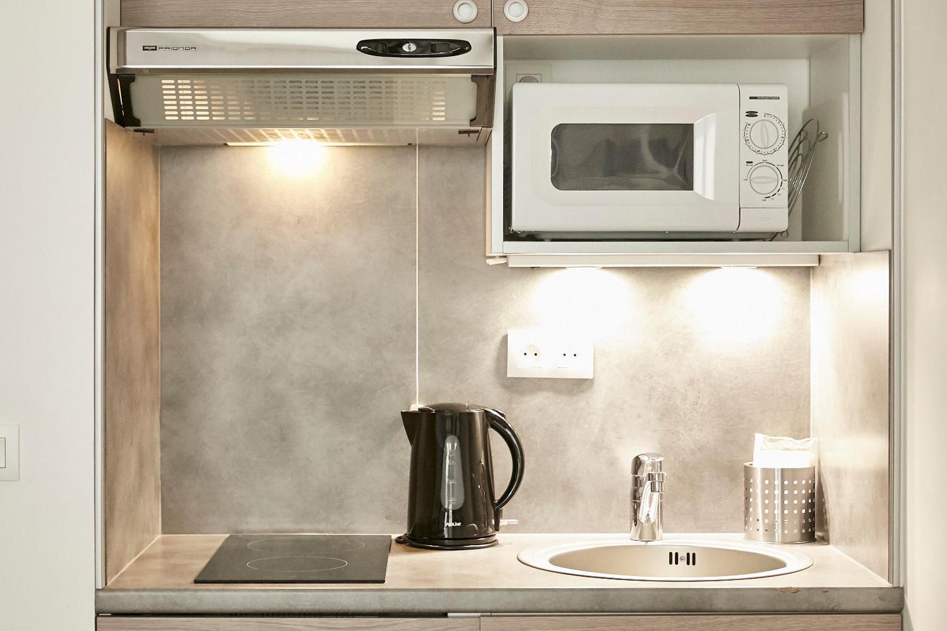 Kitchen or kitchenette