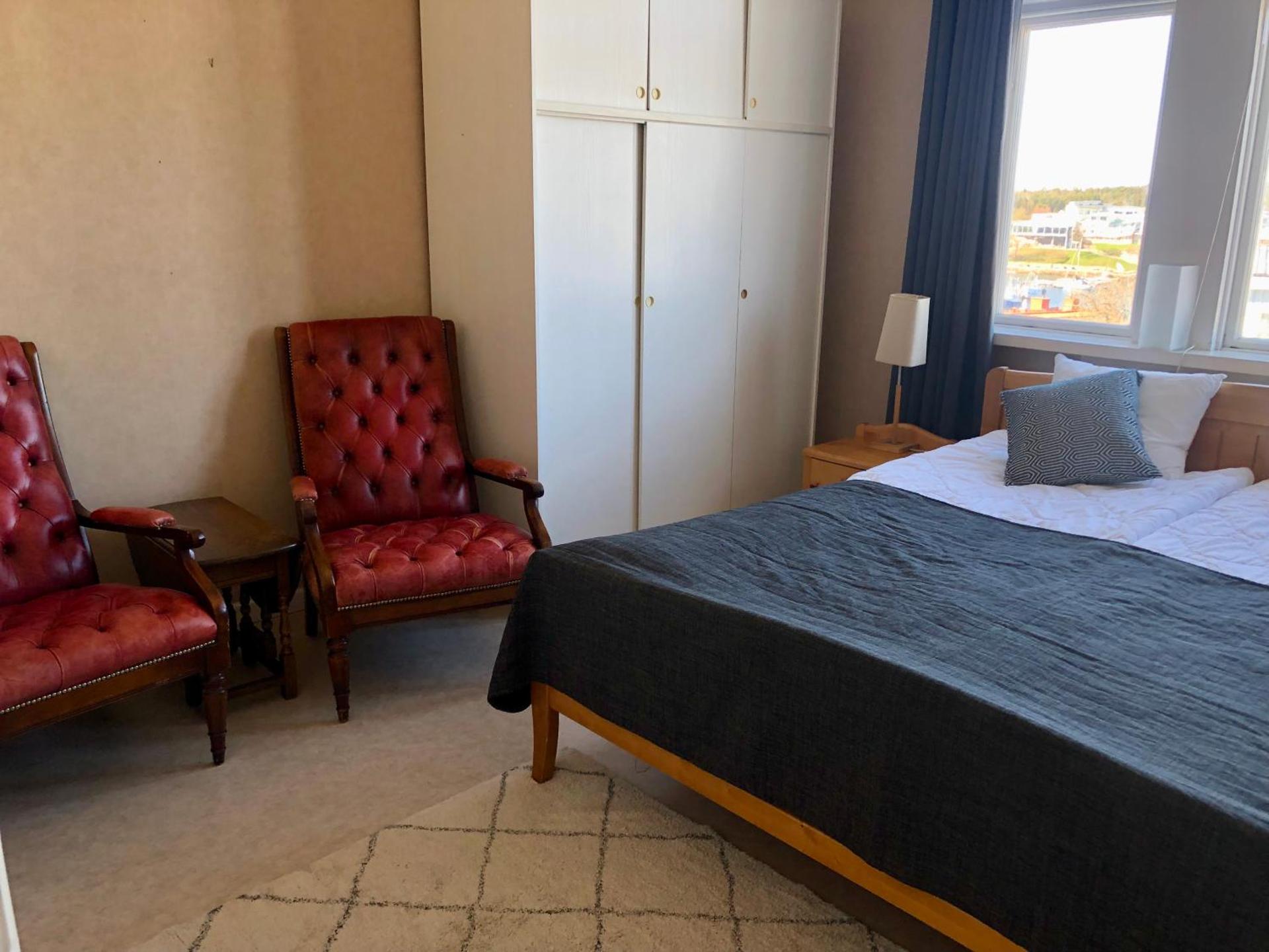 Vacker våning med havsutsikt i Strömstads centrum.