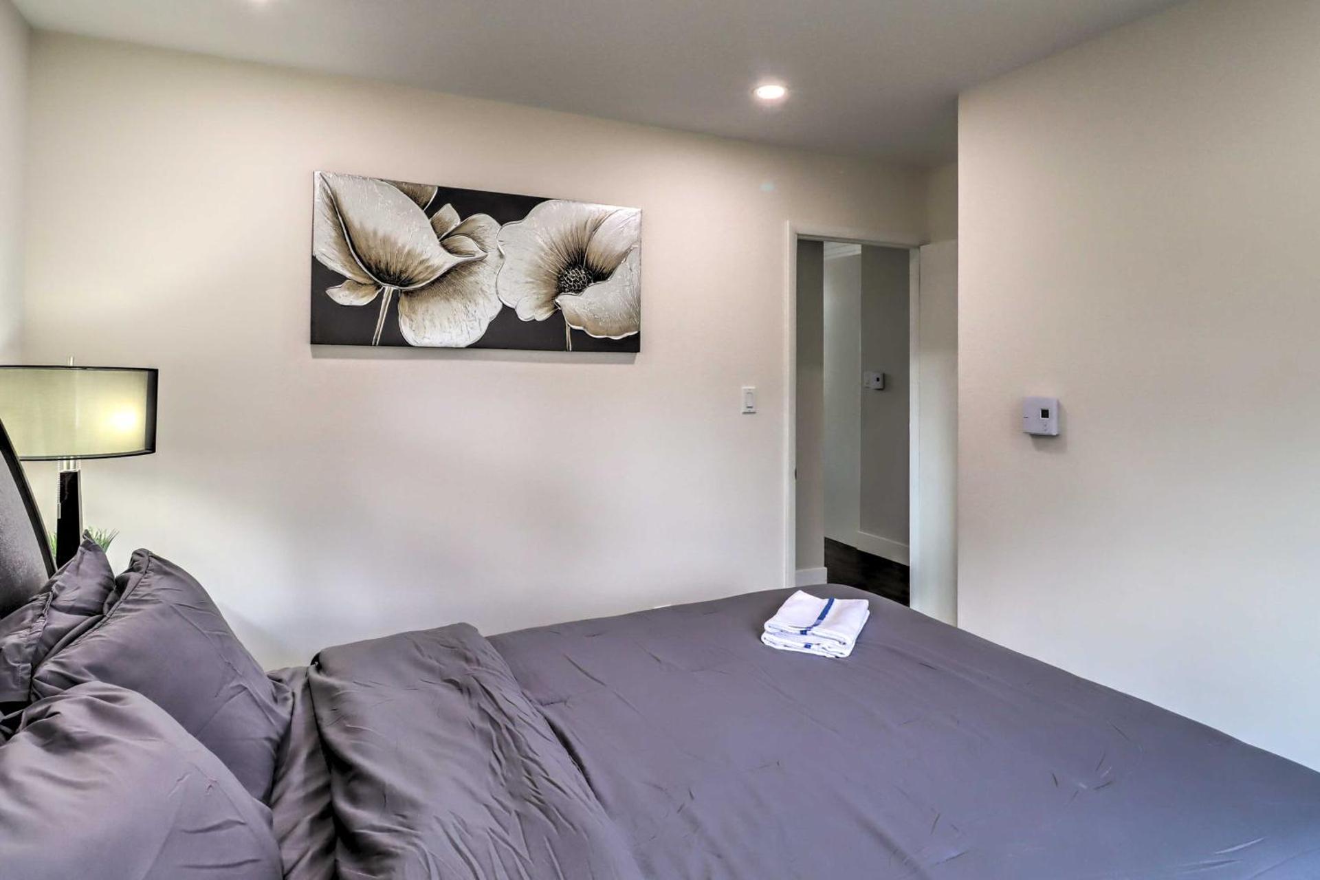 6 Mi to Camelback Slopes! Home with Game Room