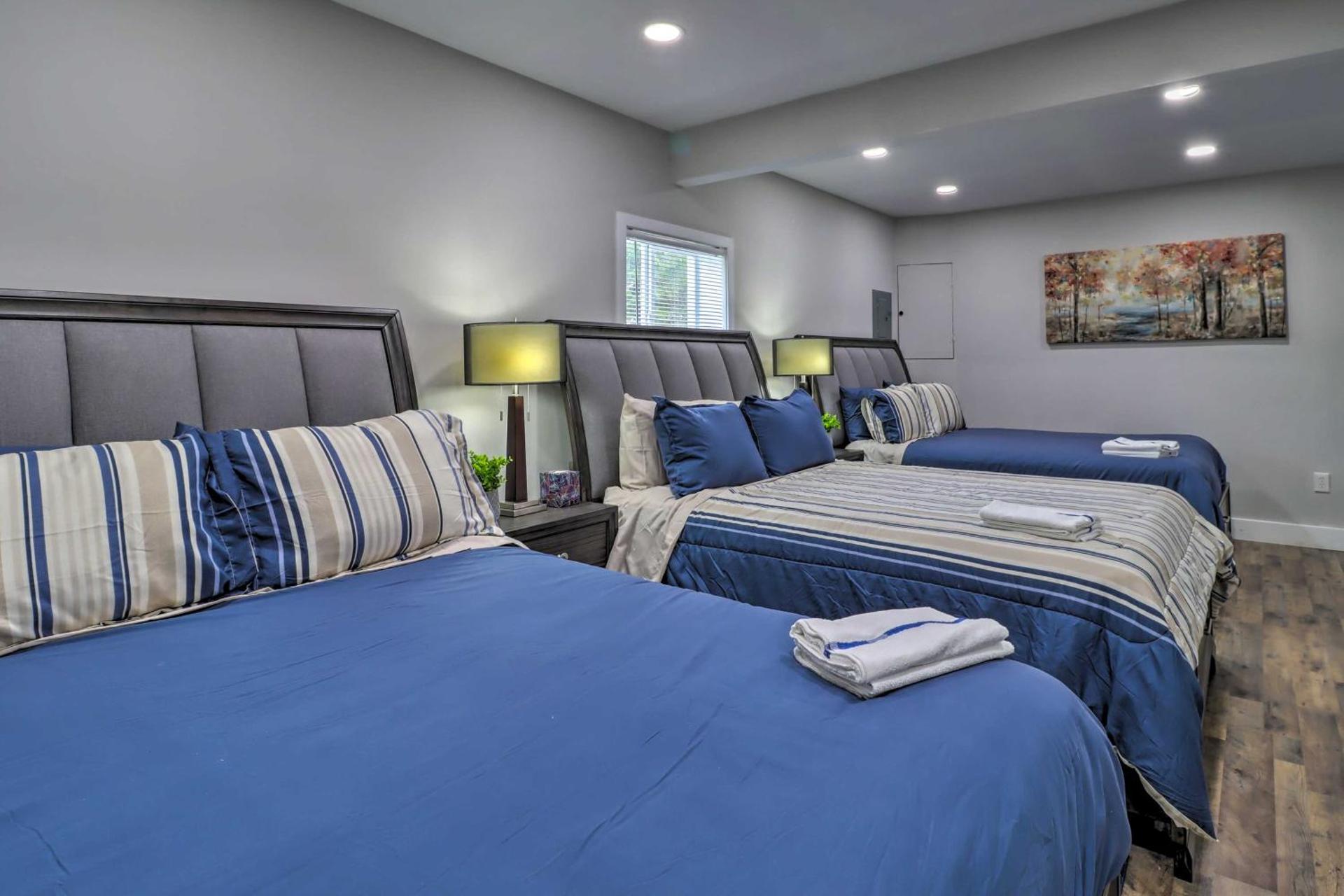 6 Mi to Camelback Slopes! Home with Game Room