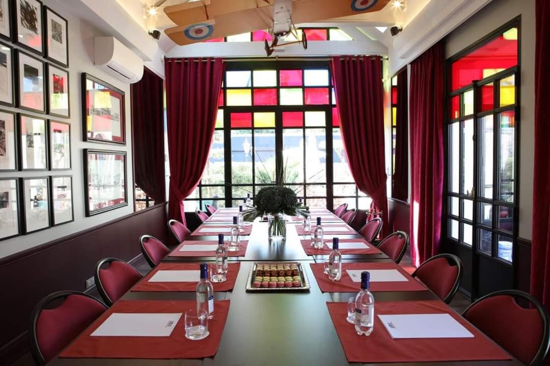 Meeting/conference room