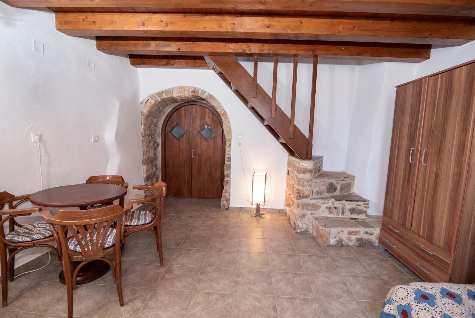 Goulas Traditional Guesthouse