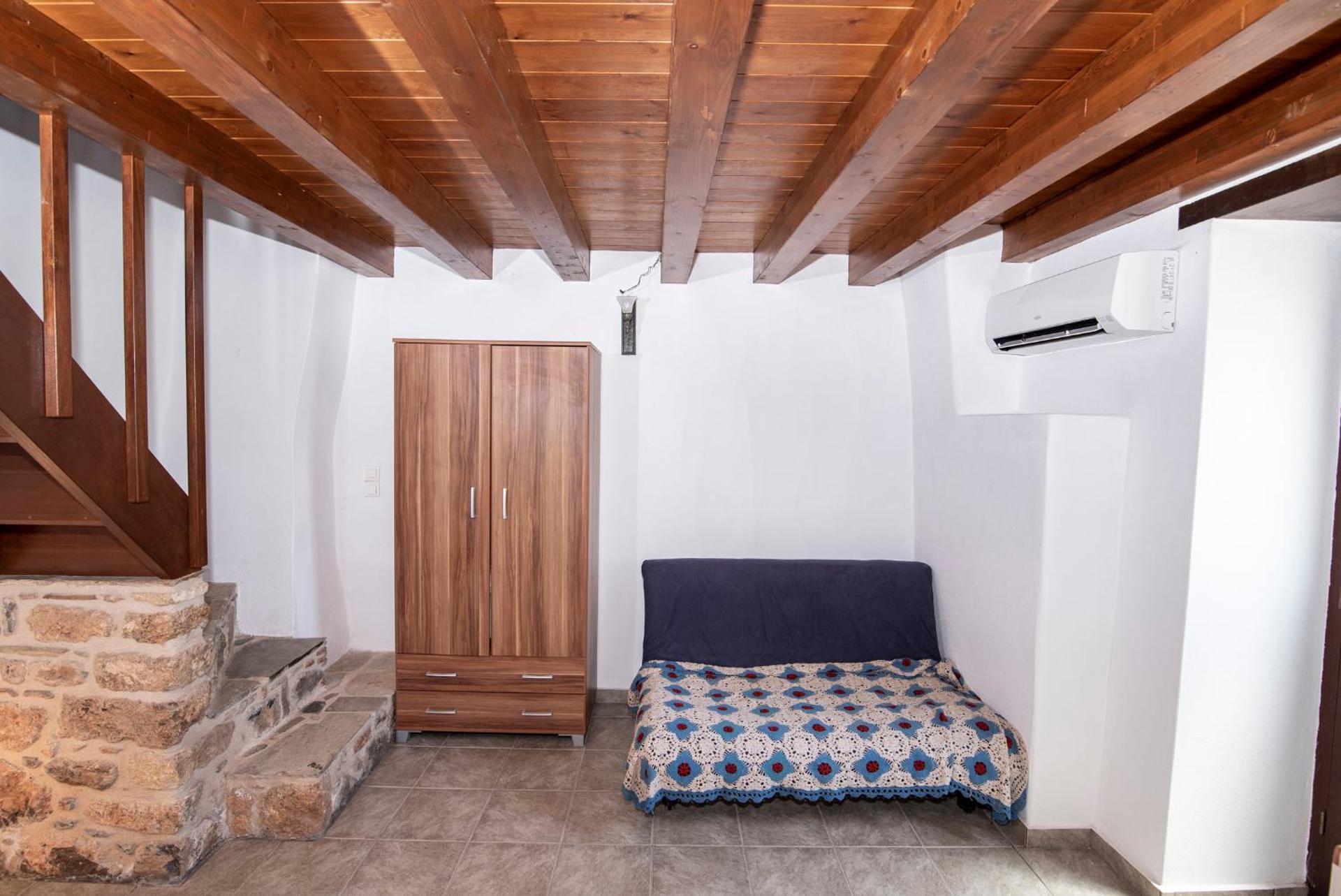 Goulas Traditional Guesthouse