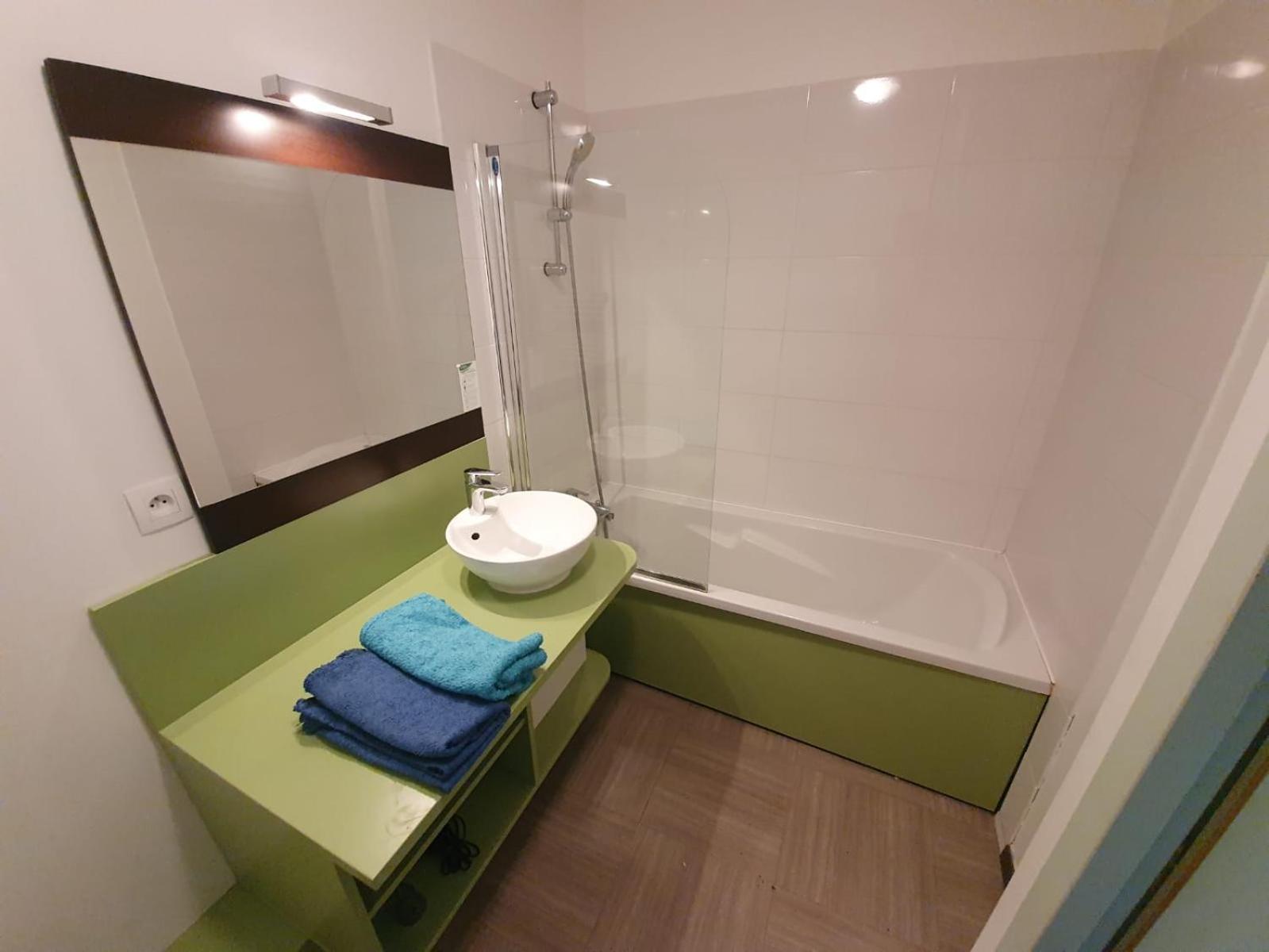 Le Romarin - Climatisation piscine & parking privé