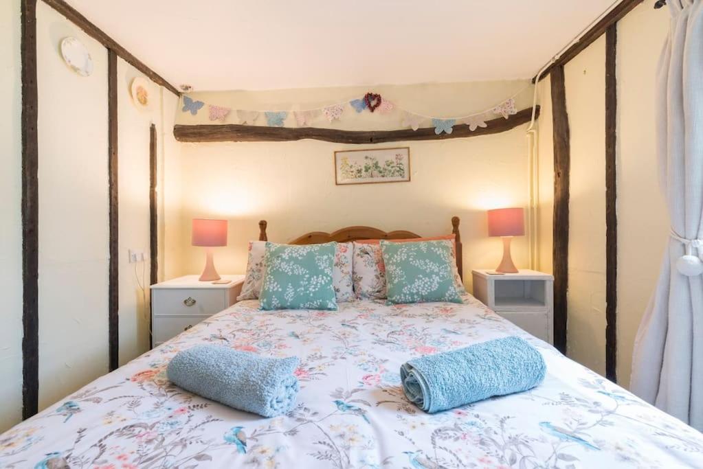 Cobweb Cottage Studios