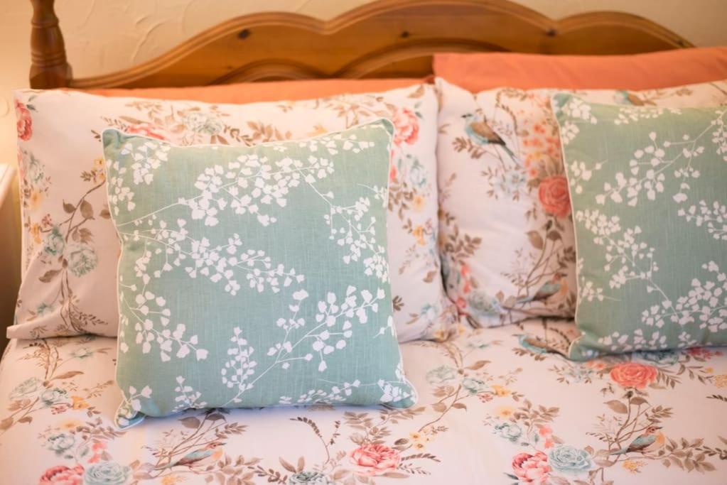 Cobweb Cottage Studios