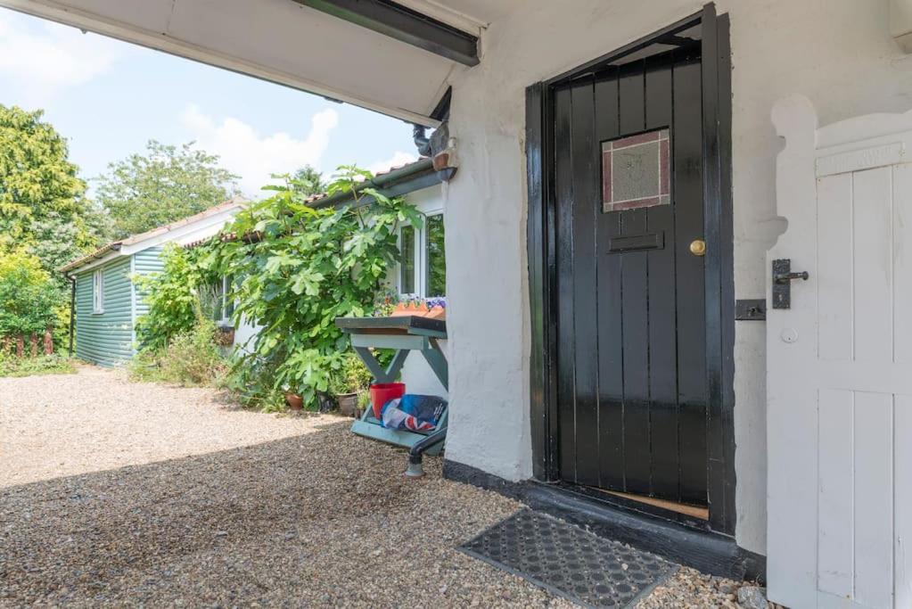 Cobweb Cottage Studios