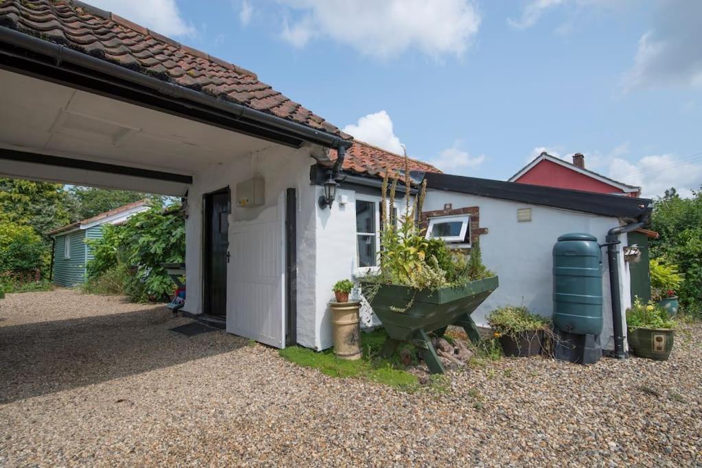 Cobweb Cottage Studios