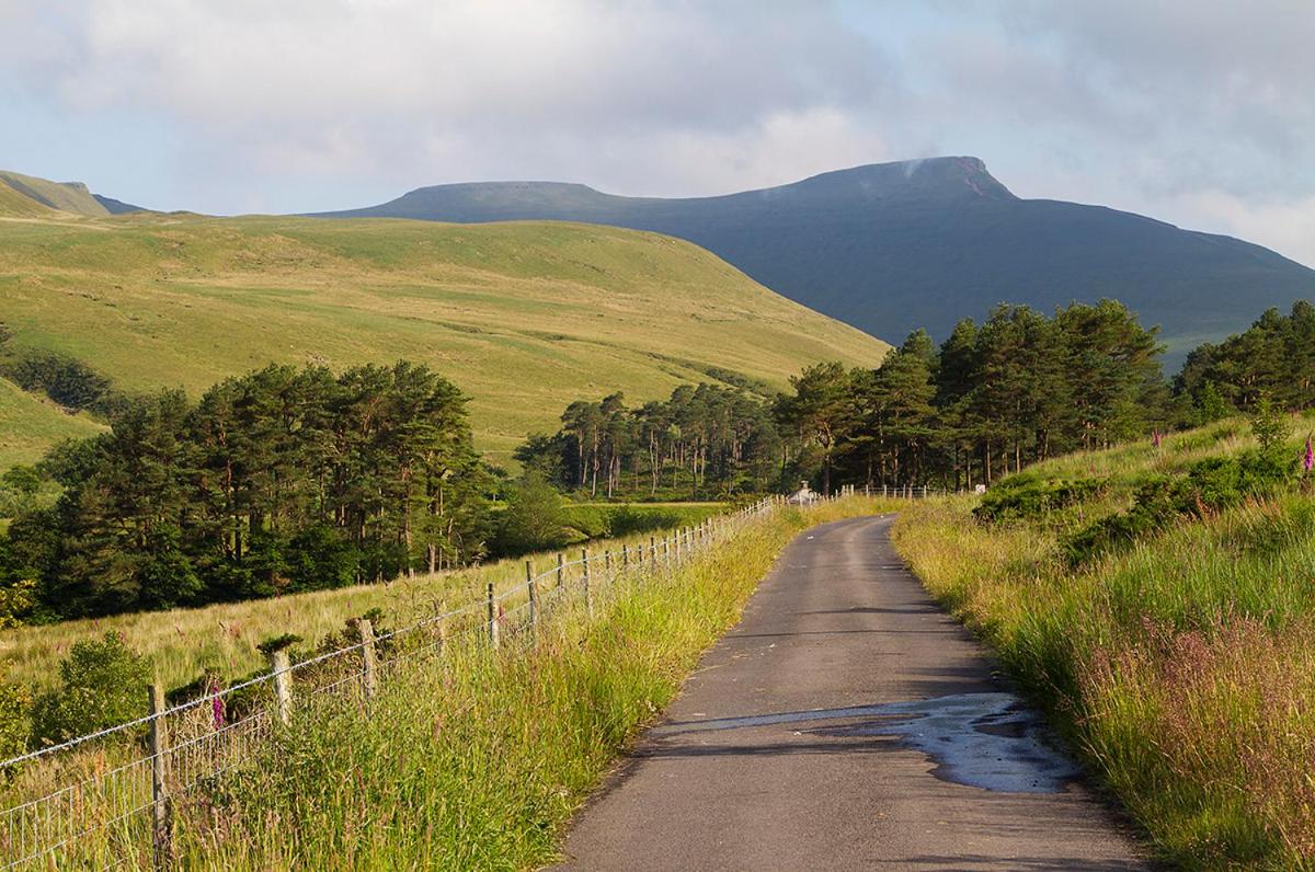 Picturesque 2 Bedroom Miners Cottage Near Bike Park Wales & Brecon Beacons