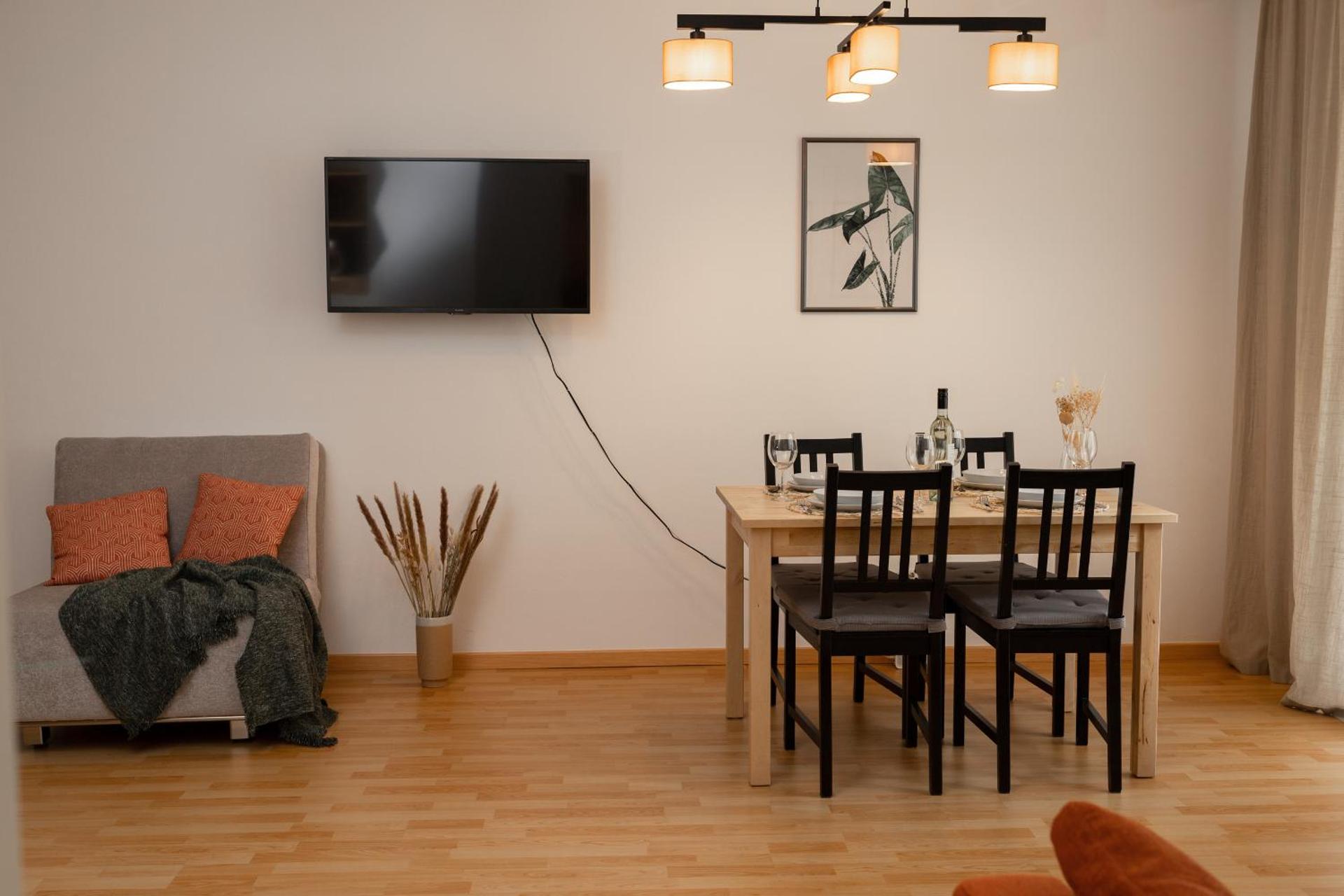 Communal lounge/ TV room