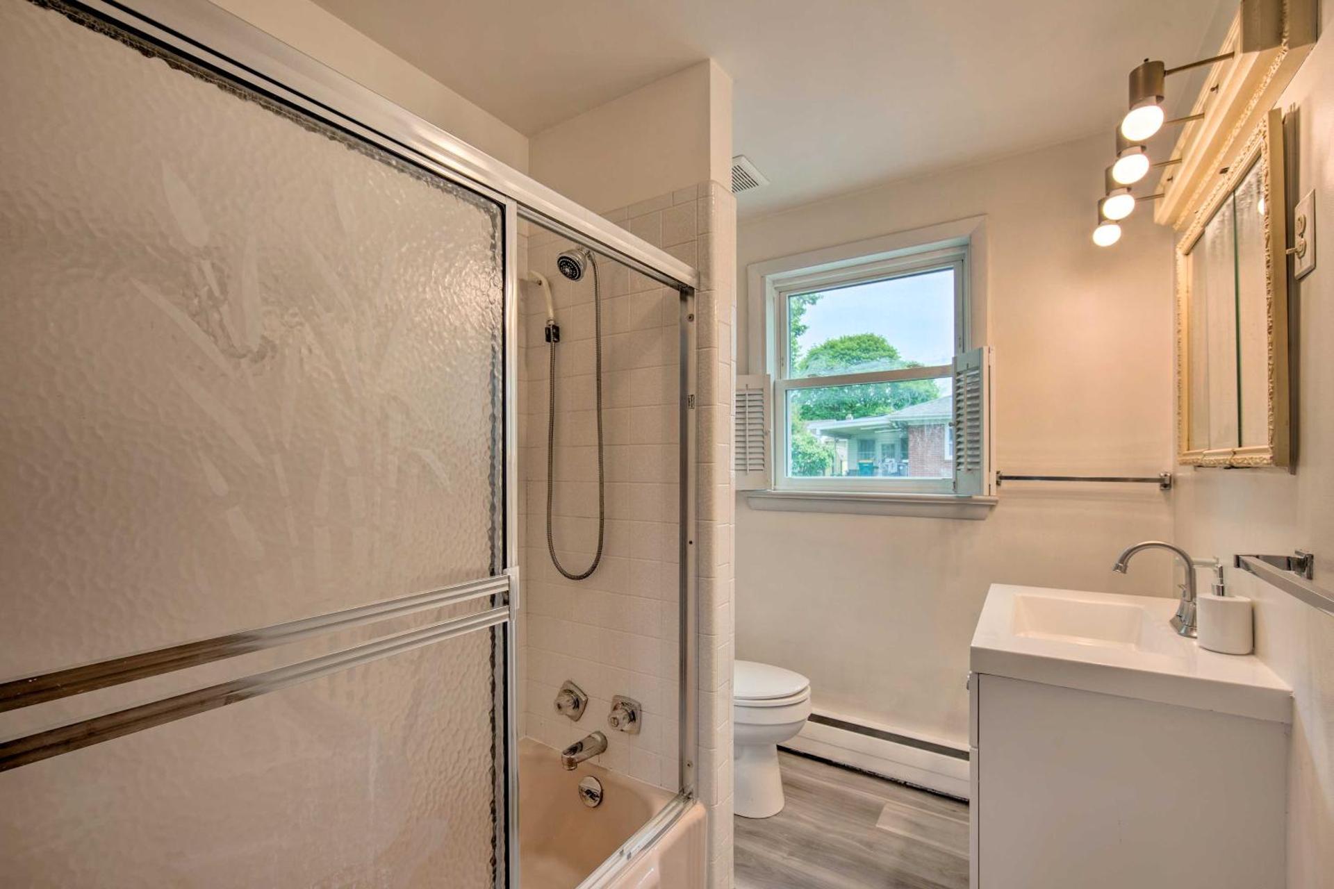 1 Mi to Hersheypark Family Home with Game Room!