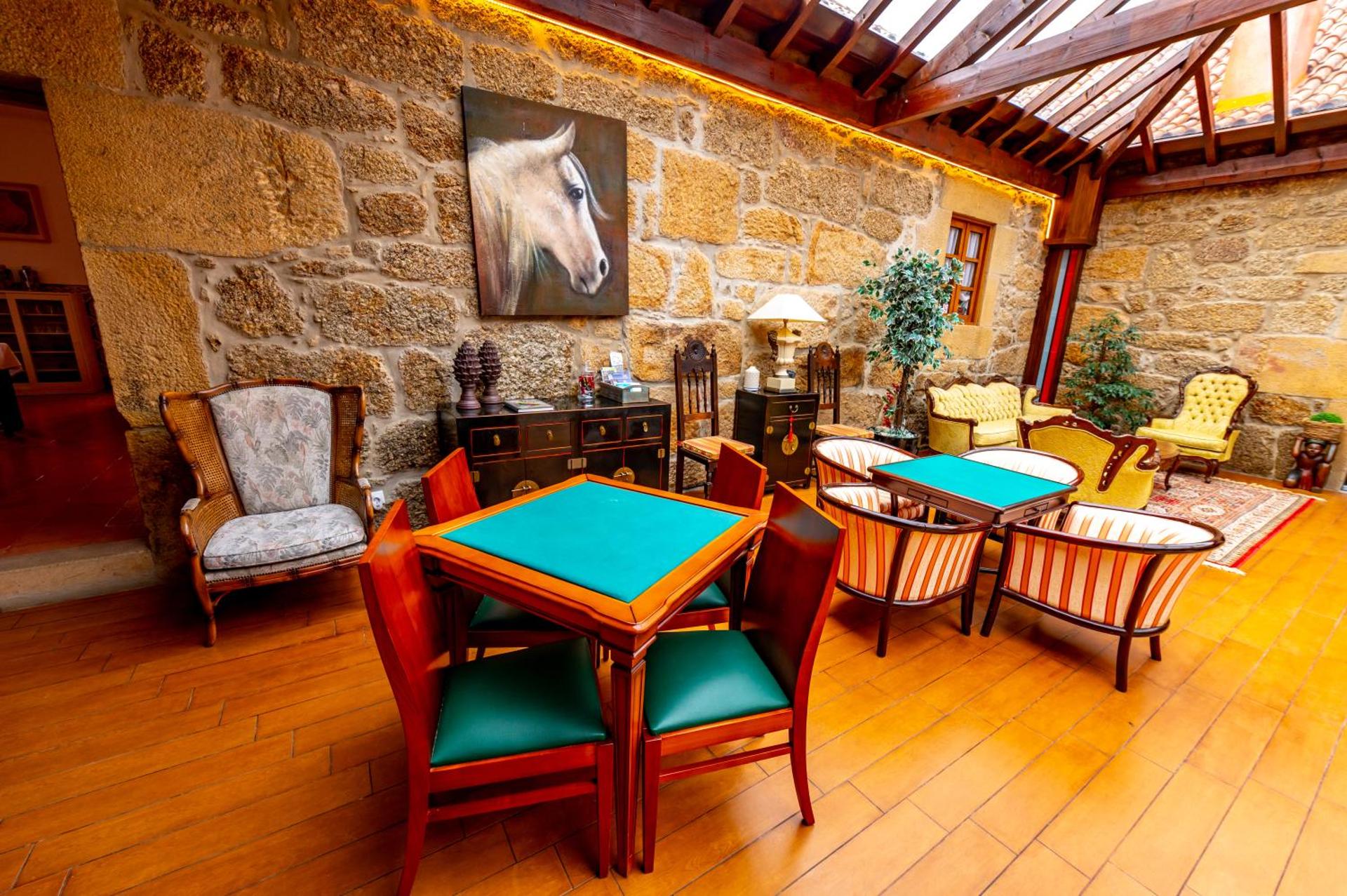 Communal lounge/ TV room