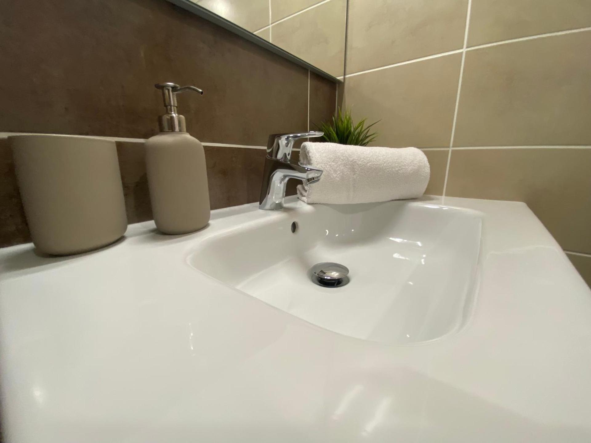 L'ORANGERAIE - Garage, Balcon, Vélos, Proche Lac, Vue Montagne