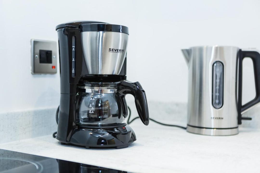 Coastline Villas - Heart of Redcar 1 & 2 Bed New Apartments, ideal for contractors and holidayers