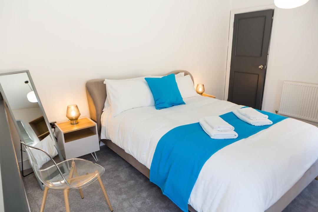 Coastline Villas - Heart of Redcar 1 & 2 Bed New Apartments, ideal for contractors and holidayers