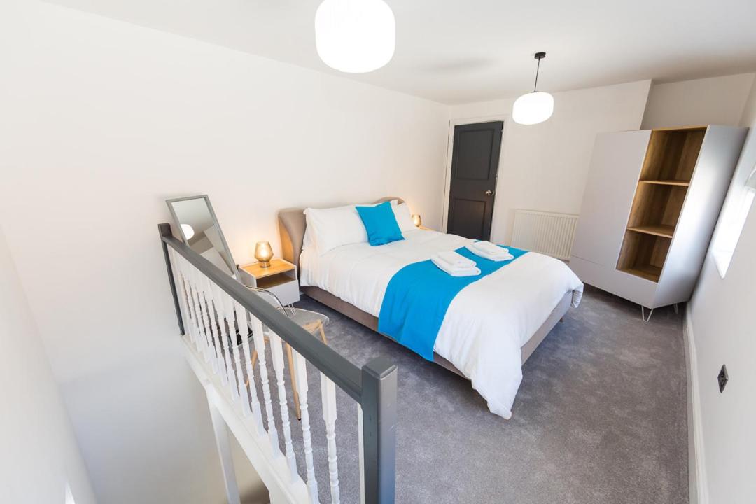 Coastline Villas - Heart of Redcar 1 & 2 Bed New Apartments, ideal for contractors and holidayers