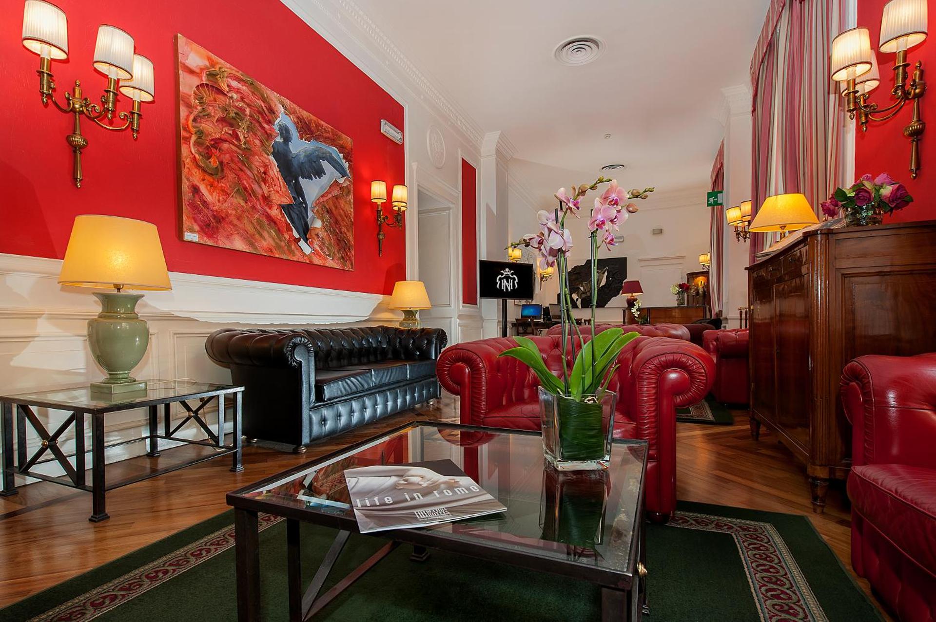 Communal lounge/ TV room