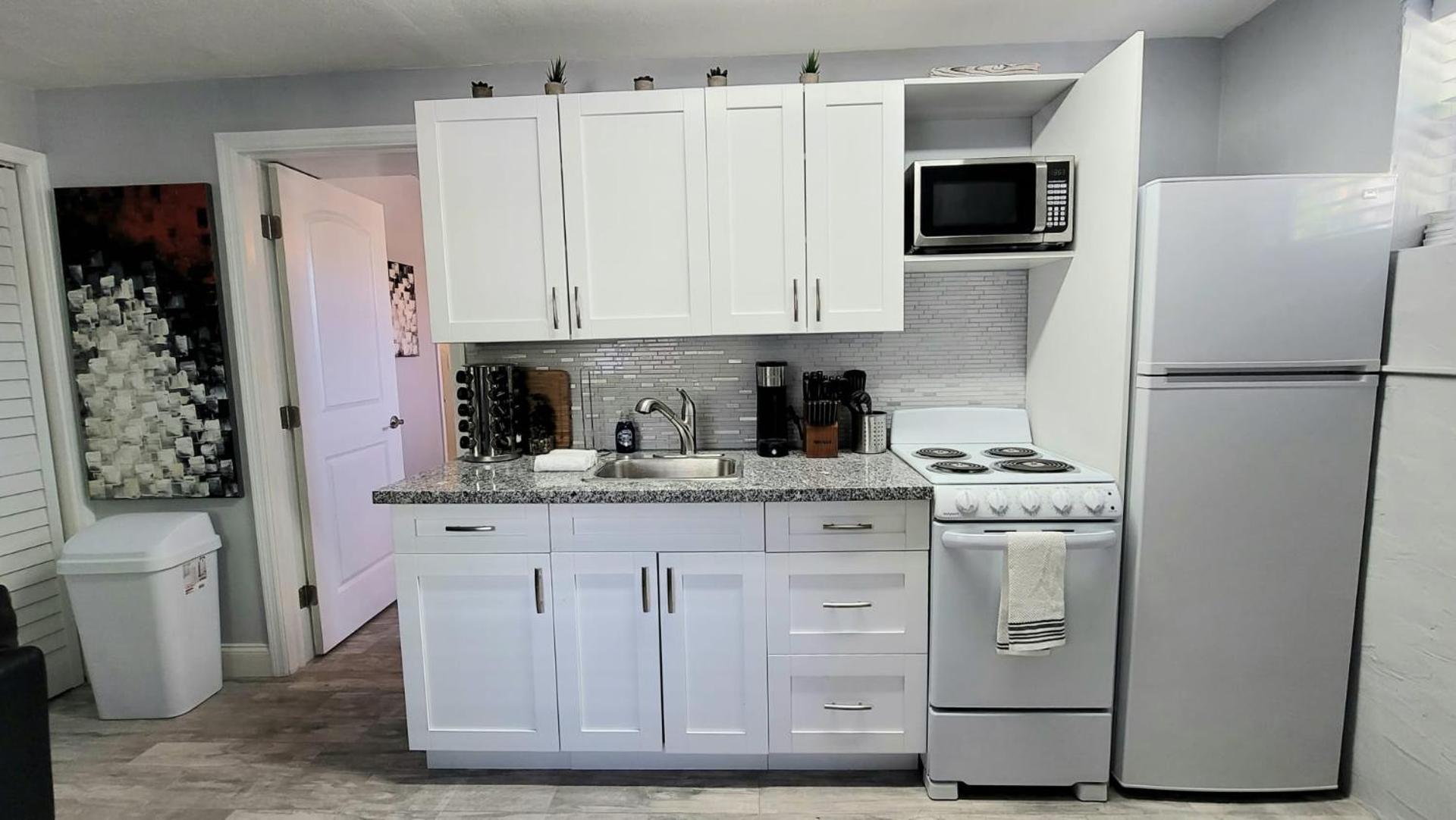 Kitchen or kitchenette