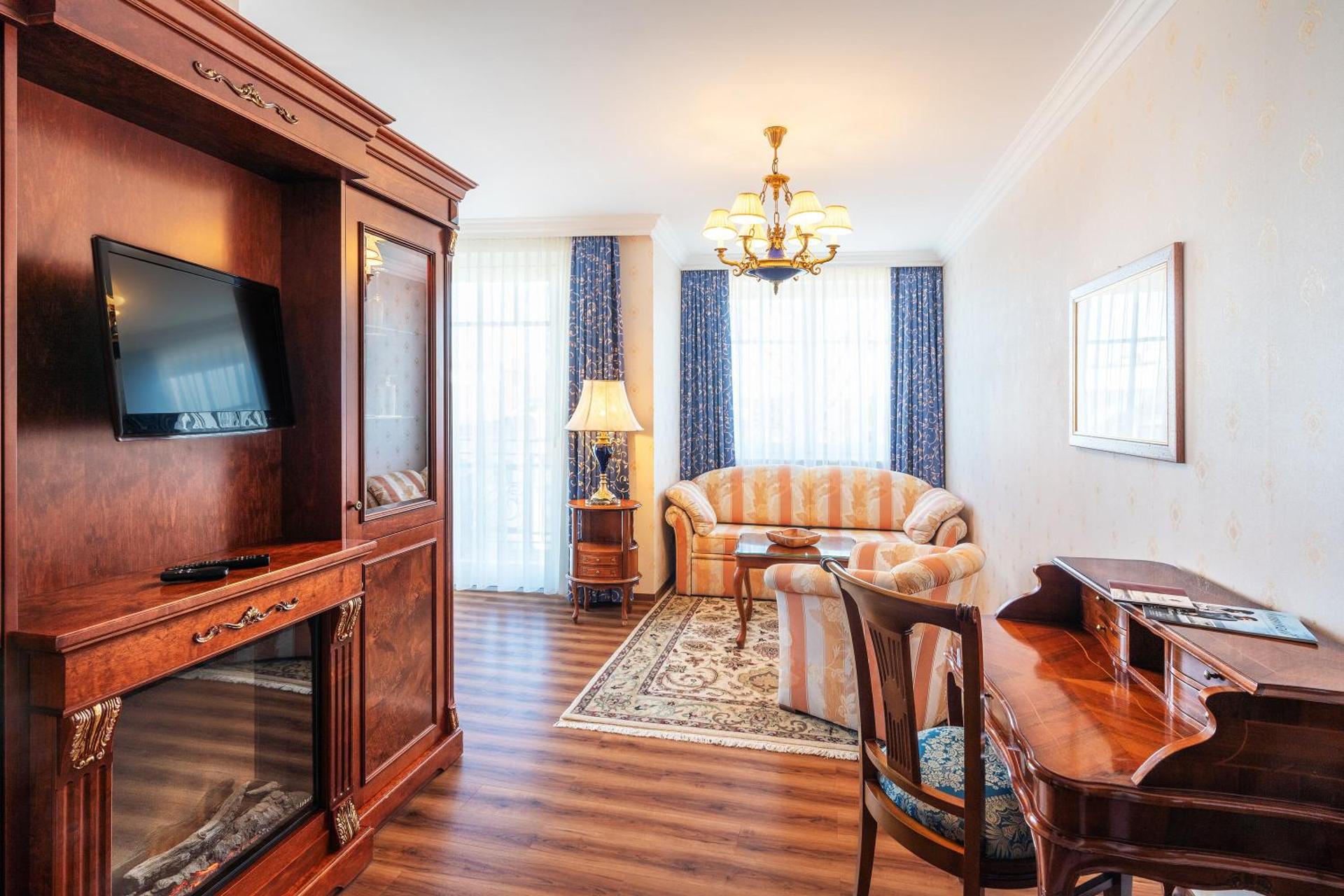 Photo of the whole room