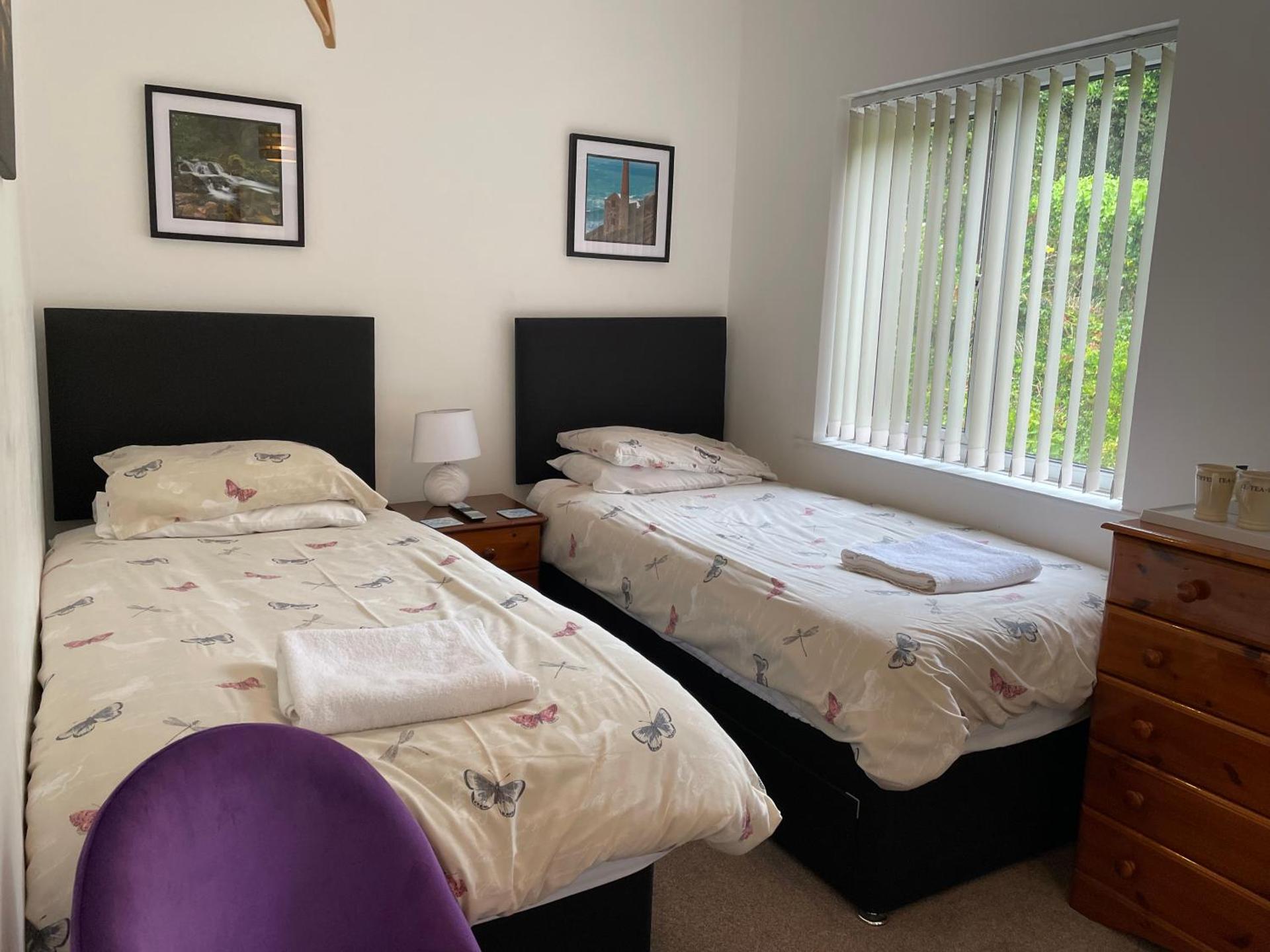 Twin Room with Bathroom