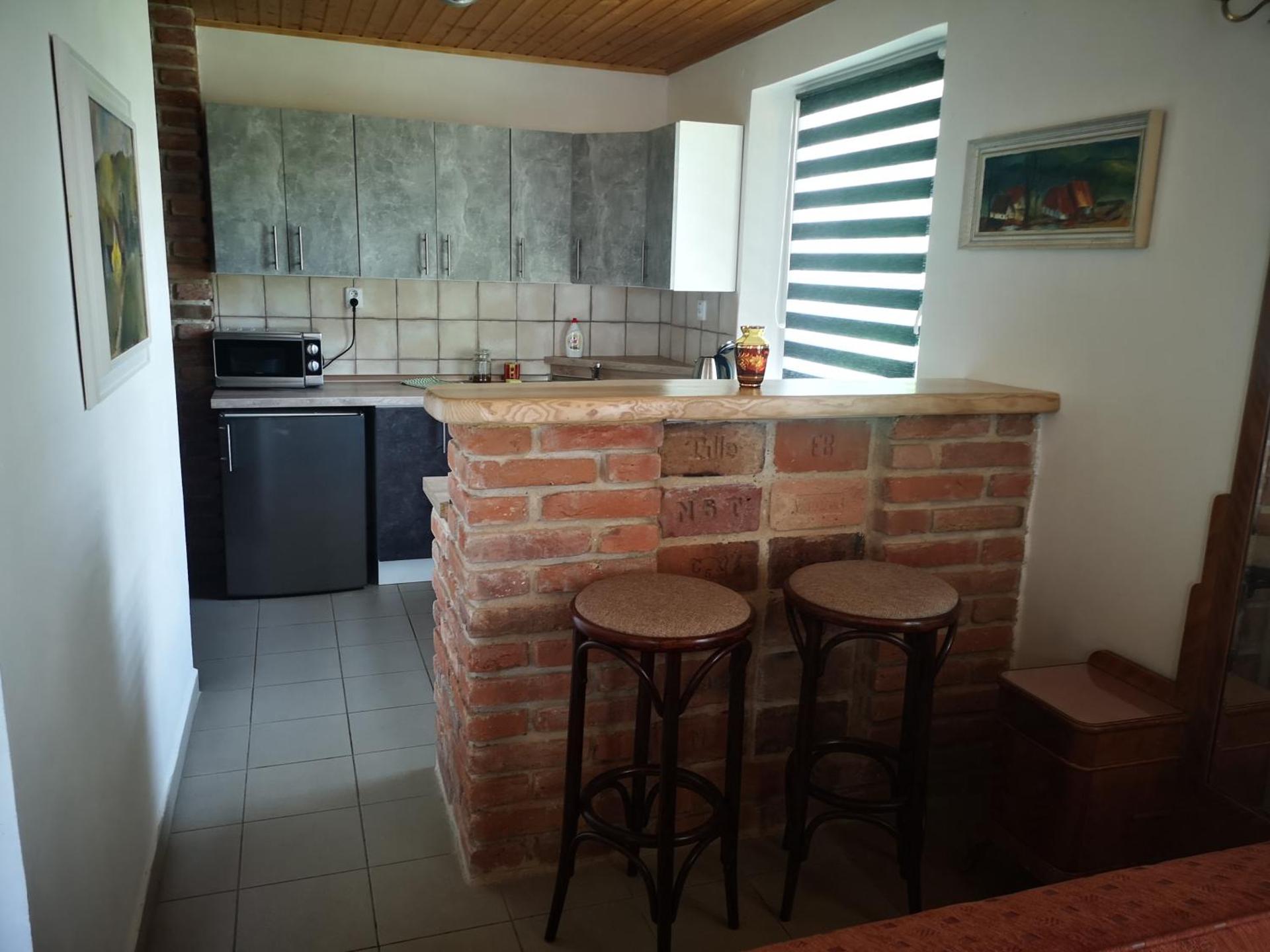 Deluxe Double Room (2 Adults + 1 Child)