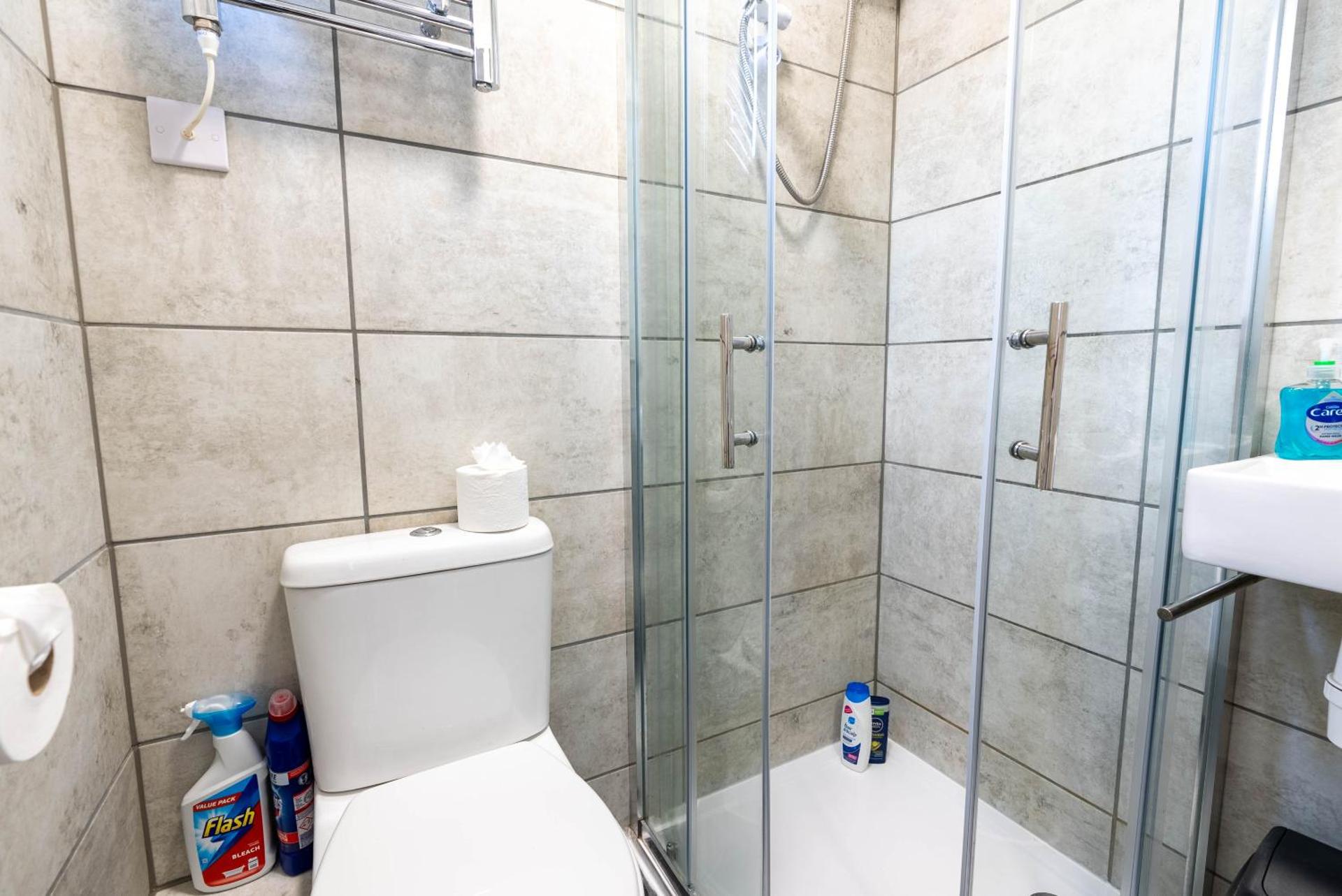 Flat 04 Studio flat close to Aylesbury town and Station Free Parking