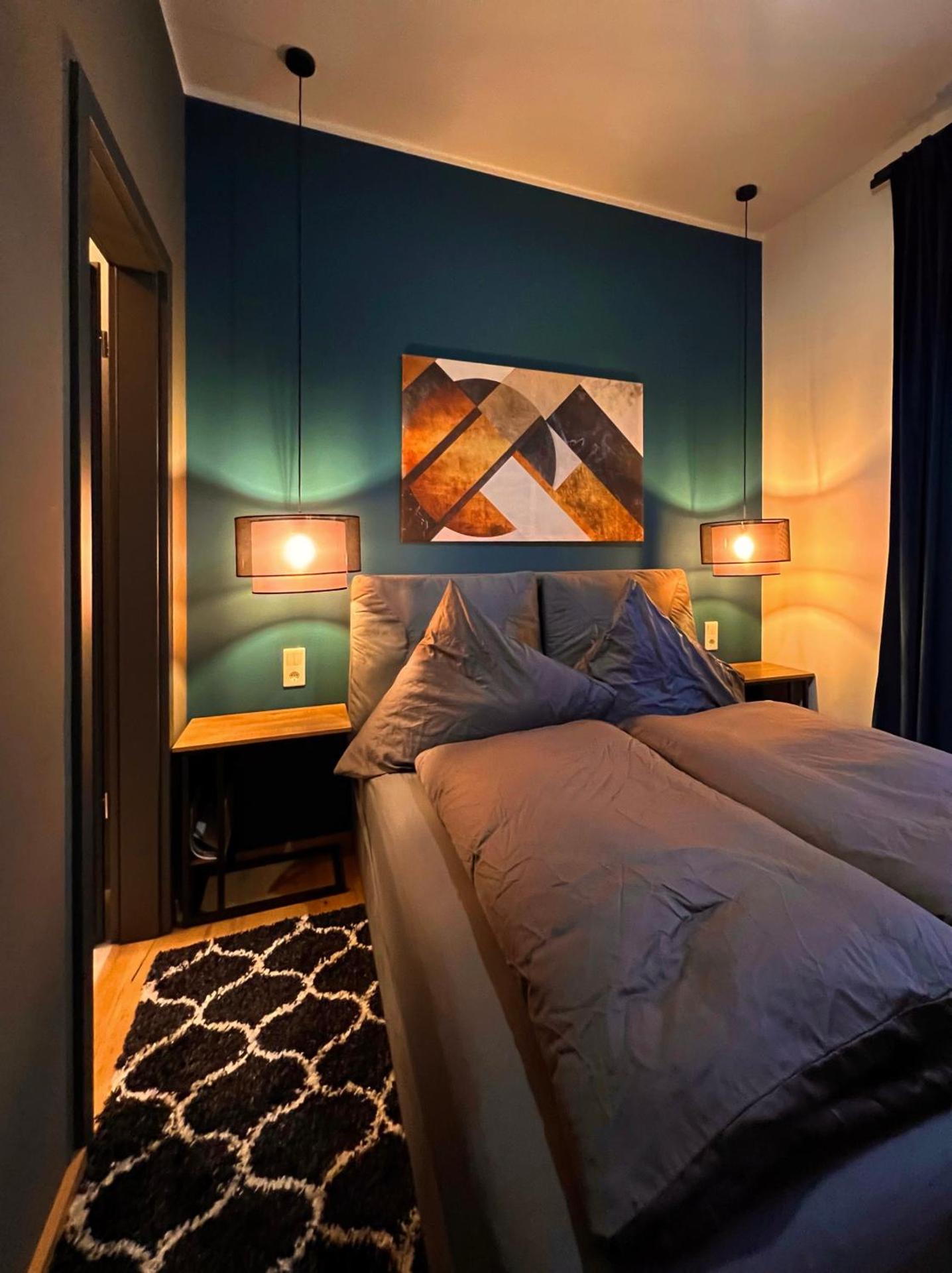 H-85 SUITES Level 5/9