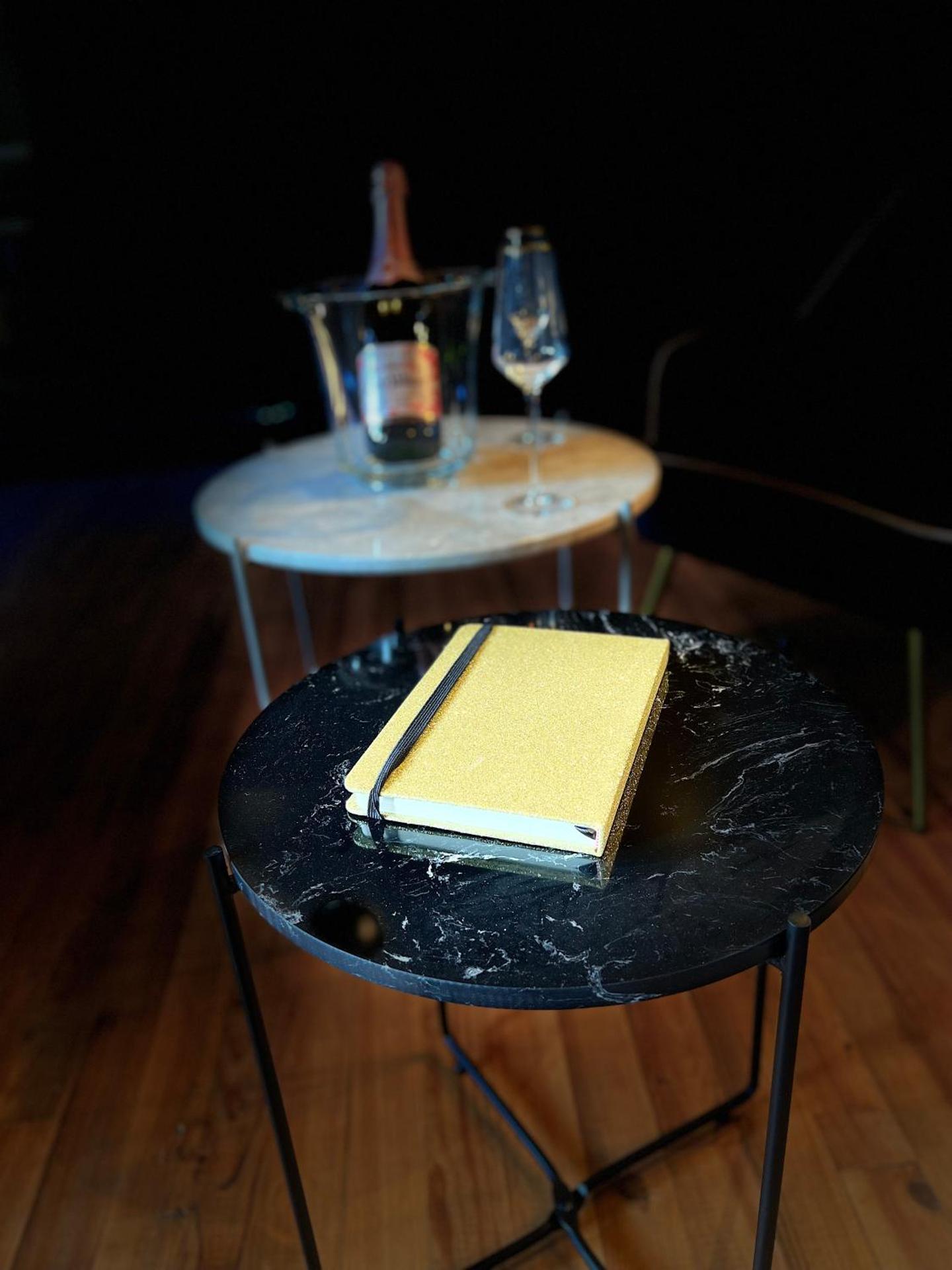 LA SUITE ISAHORA. Les Locations ISAHORA c'est aussi plusieurs appart' de Standing à 2 pas du Château d'Eu, des Falaises du Tréport, de MERS les Bains et Aux portes de la BAIE DE SOMME