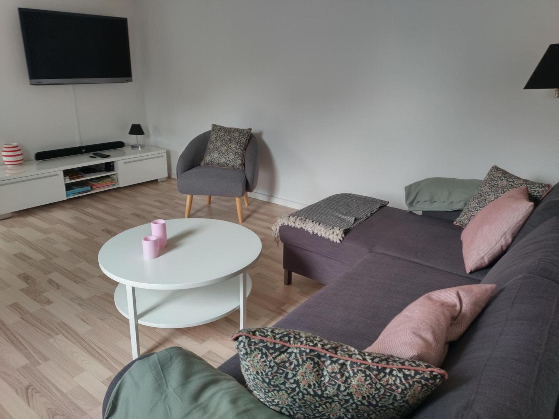 Communal lounge/ TV room