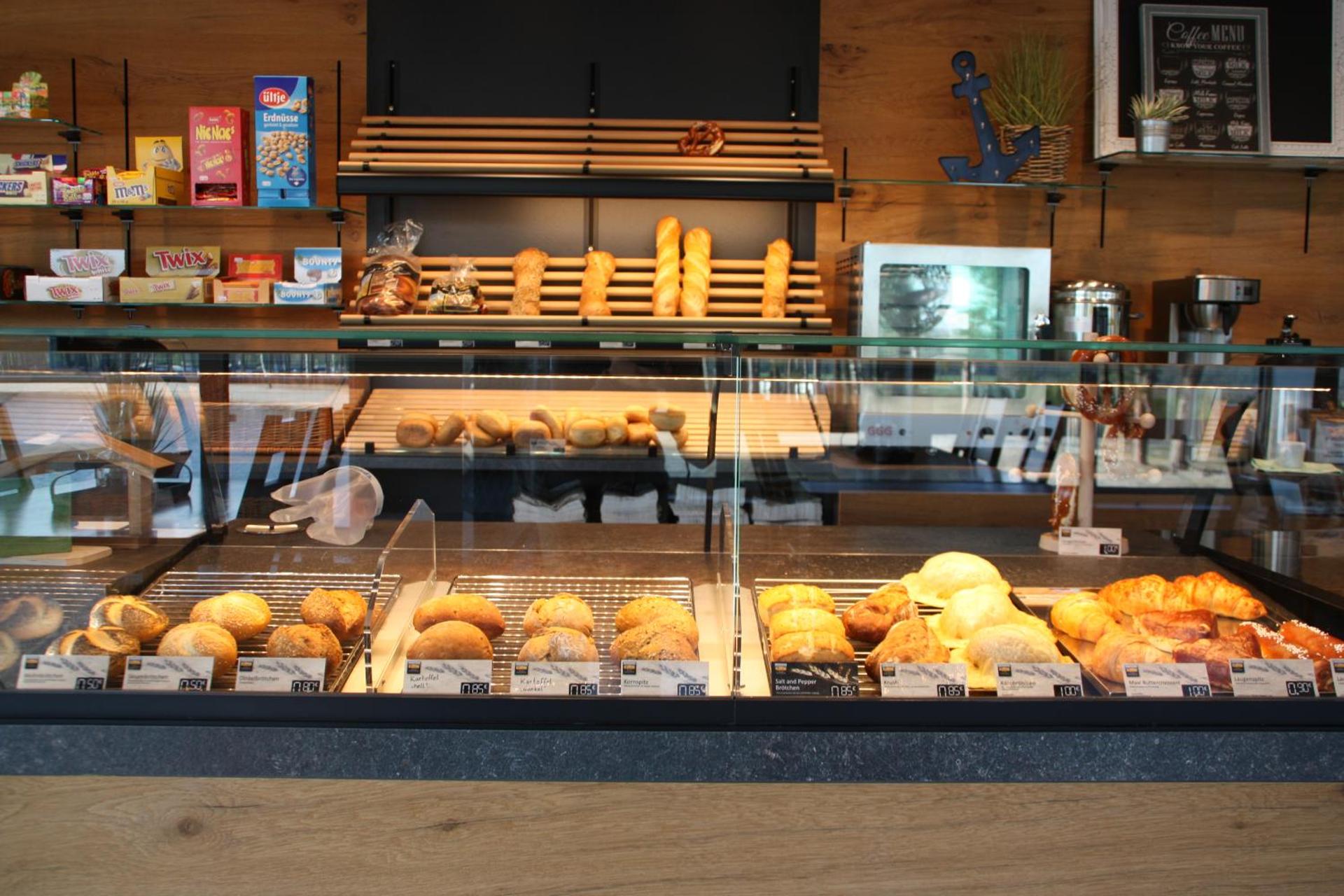 Supermarket/grocery shop