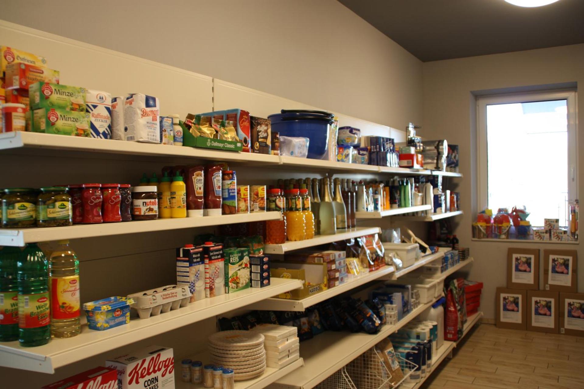 Supermarket/grocery shop