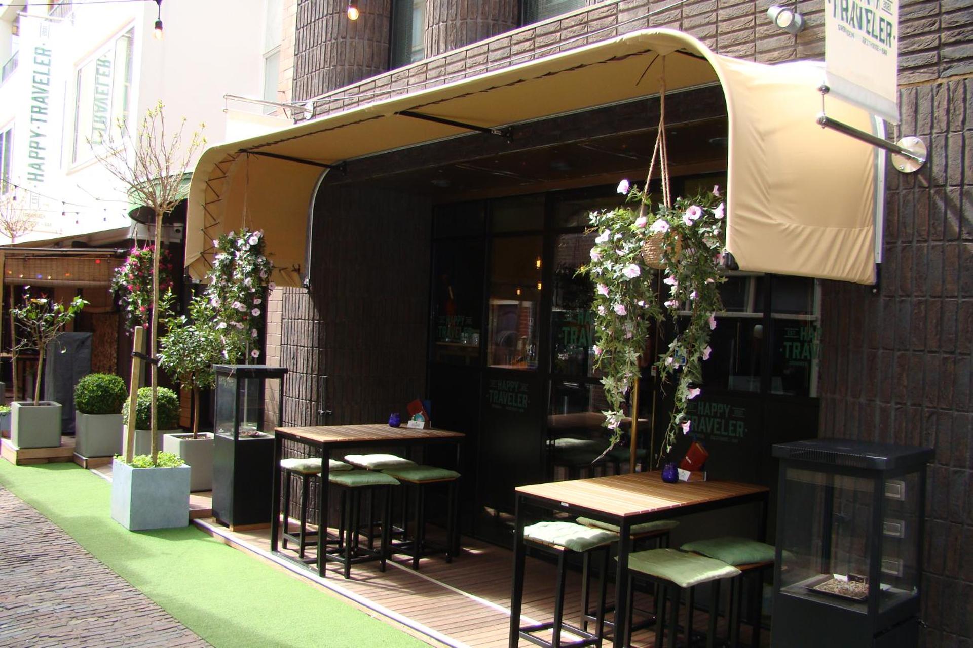 Hotel The Happy Traveler