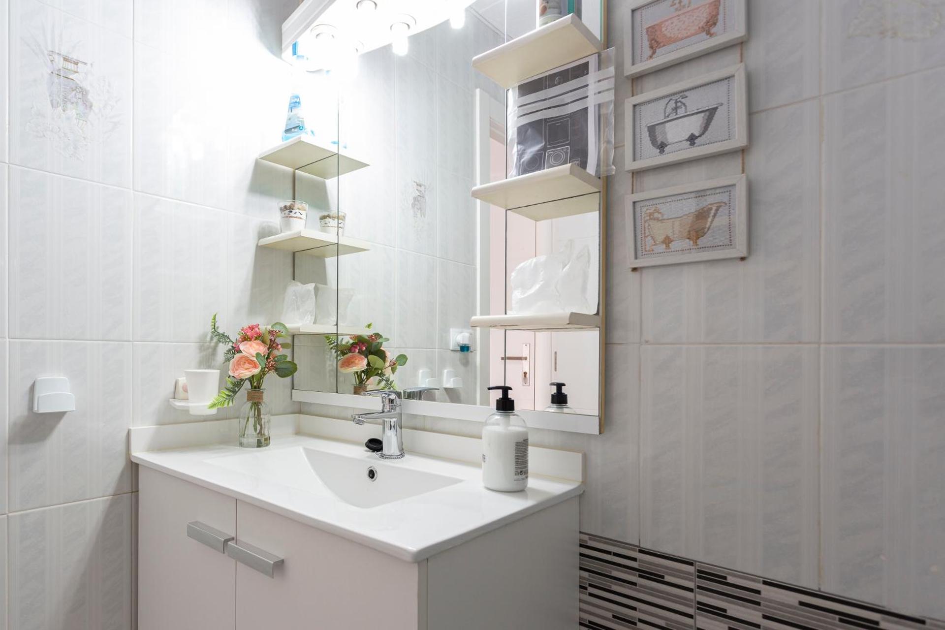 Apt 200 meters from the beach id