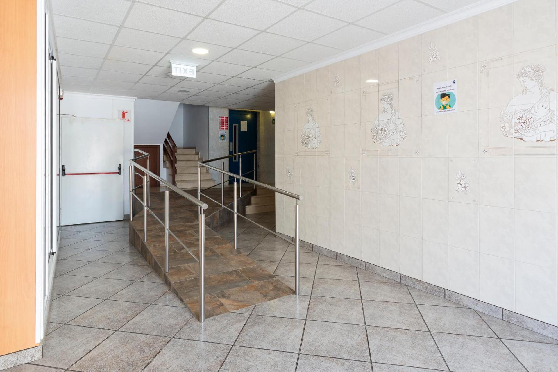 Apt 200 meters from the beach id