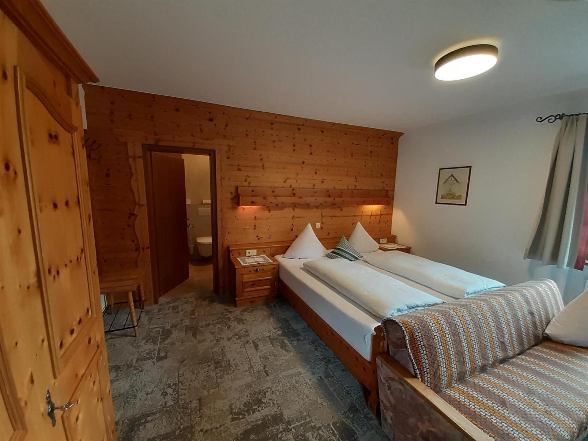 Standard Triple Room with Shower