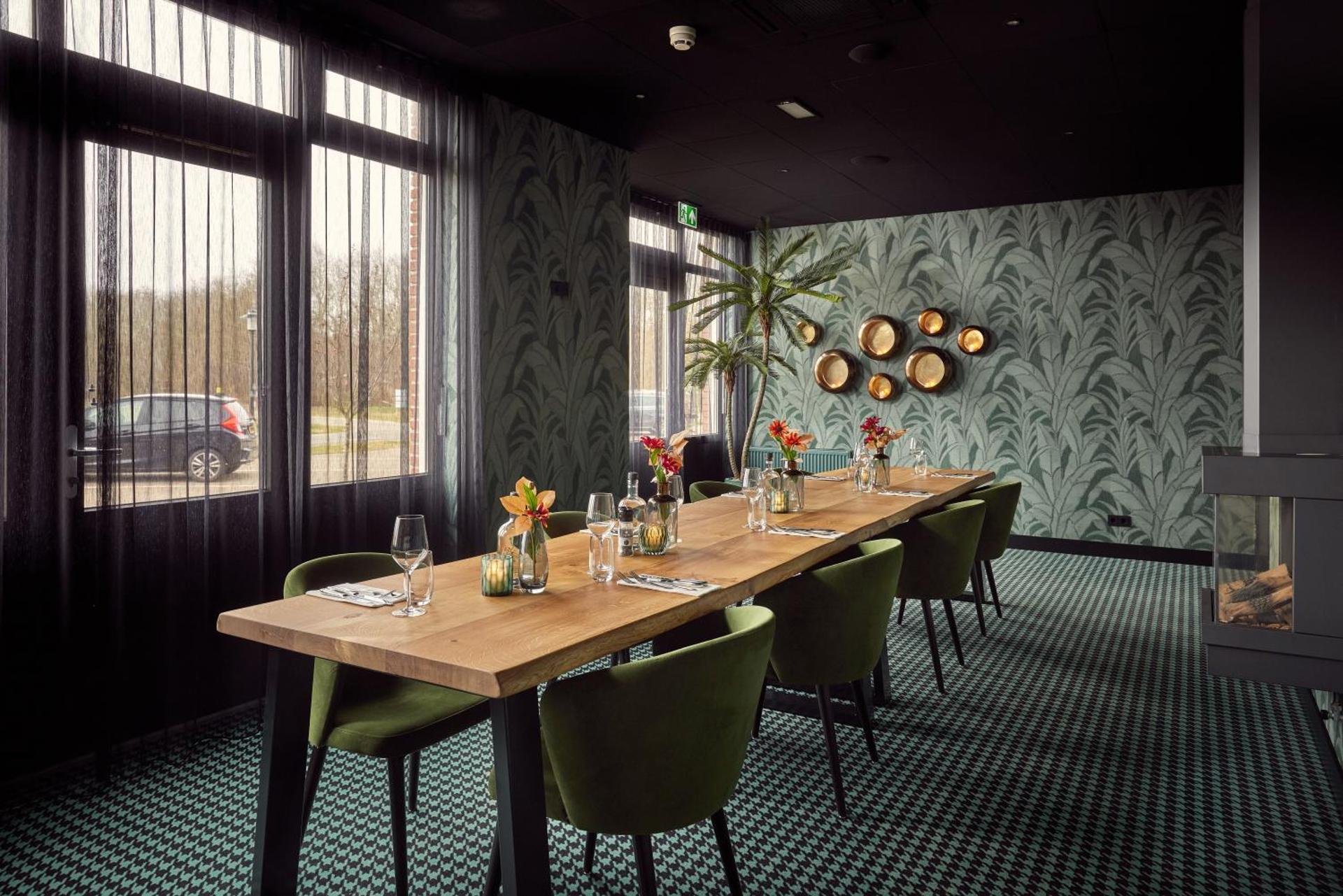 Meeting/conference room