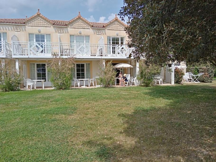 Charmant T2 au coeur du golf de port Bourgenay