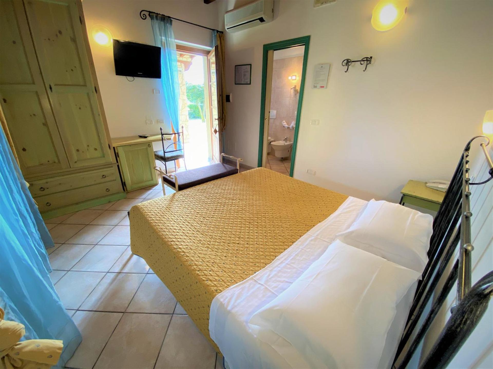 Double Room with Patio