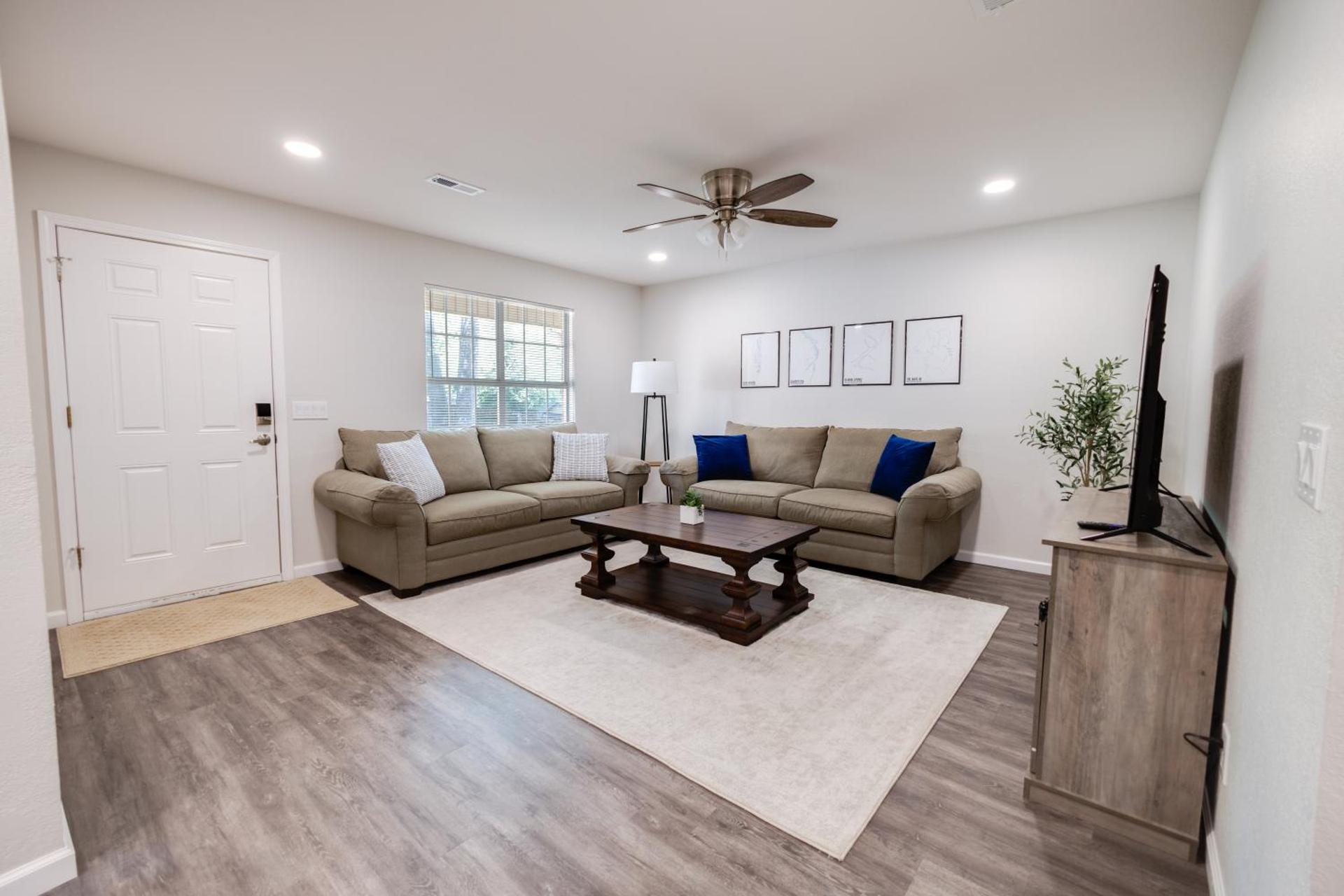 Trailside Townhouse - Close to Downtown & Bike Trails