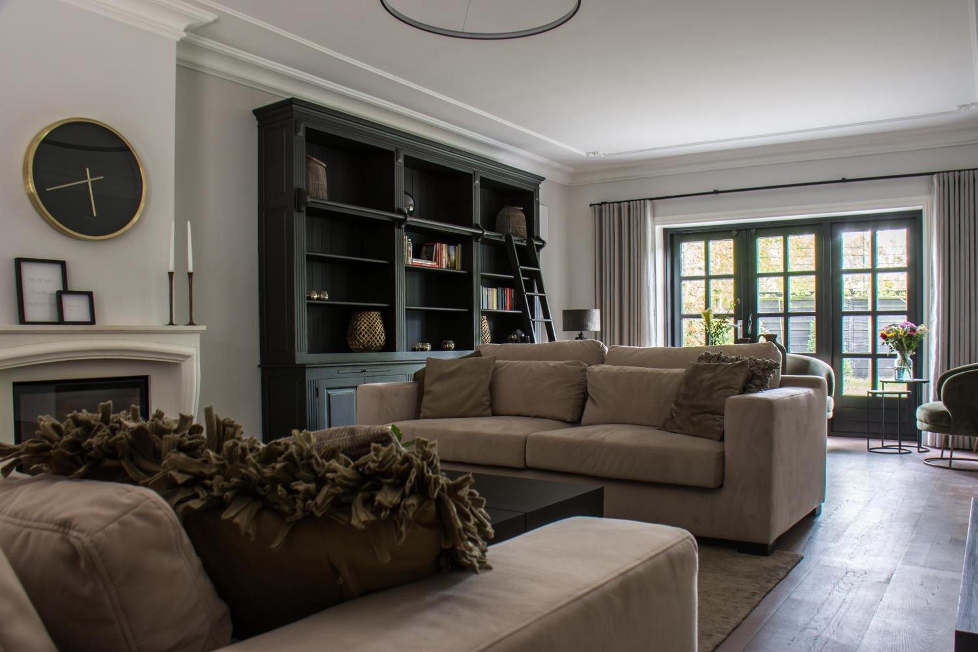 Communal lounge/ TV room