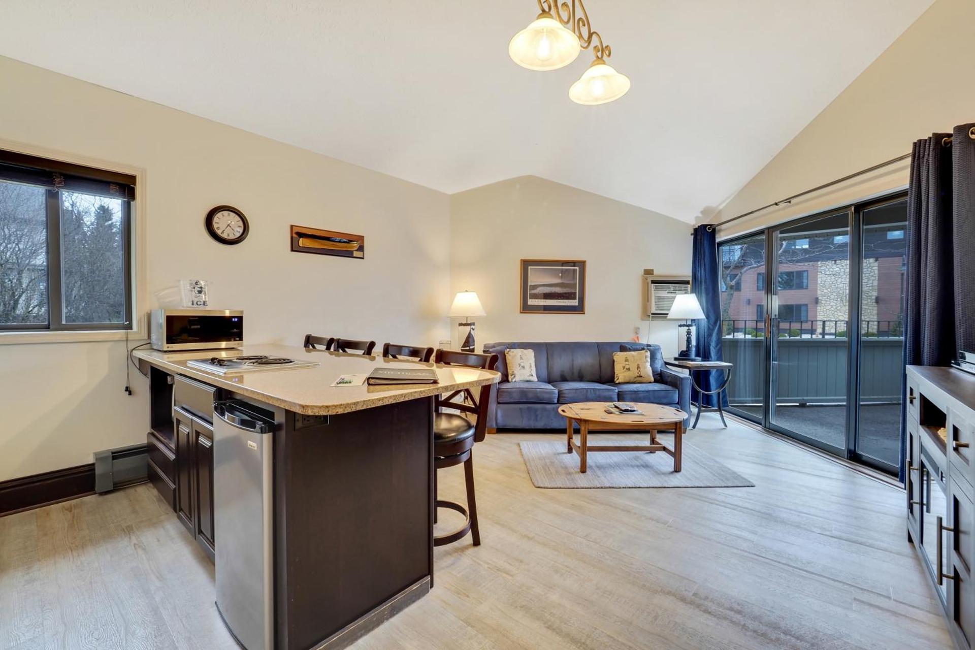 212 Pointes North Inn