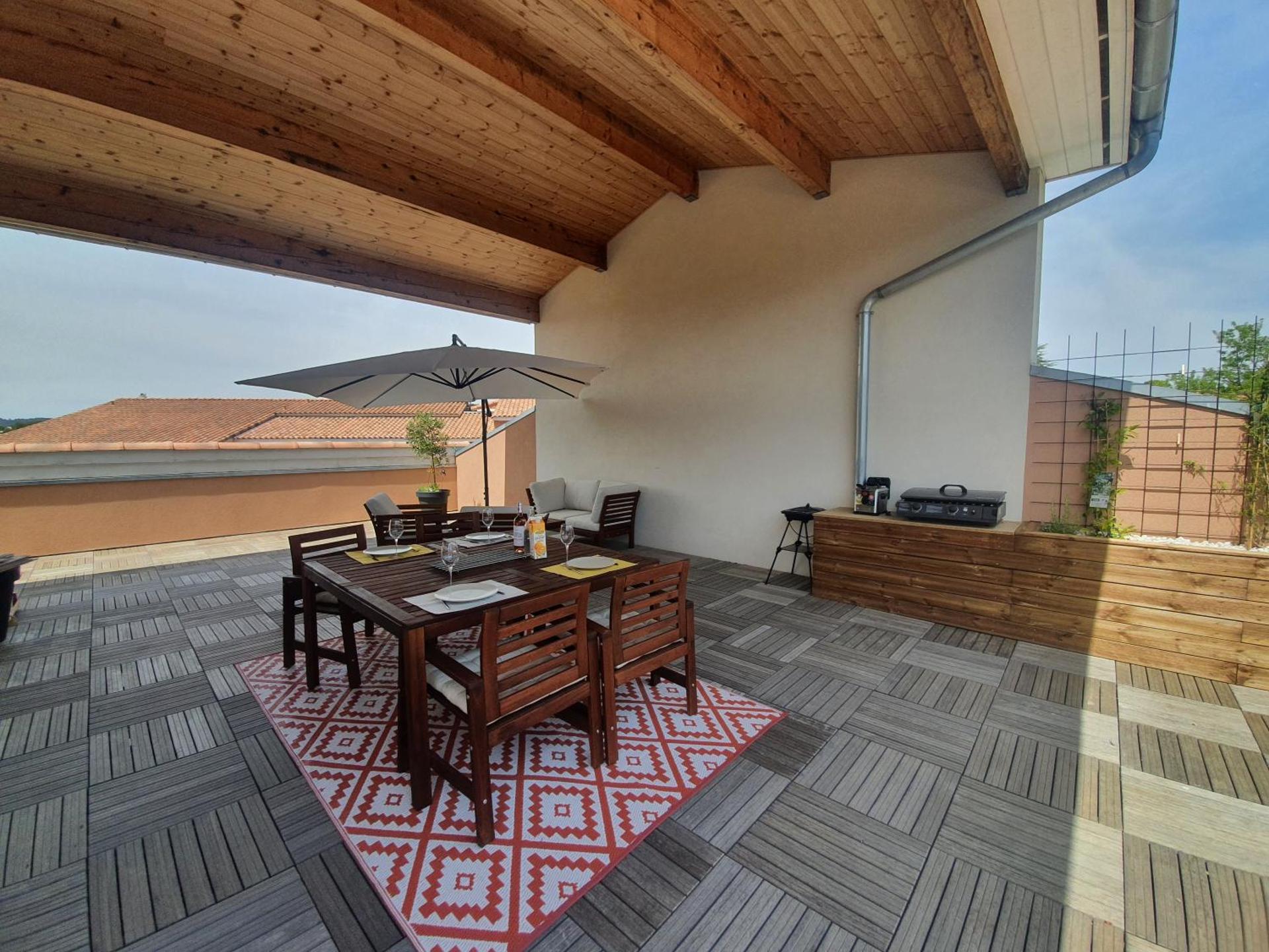 Terrasse 130m2 panoramique avec Climatisation Piscine - 3 chambres