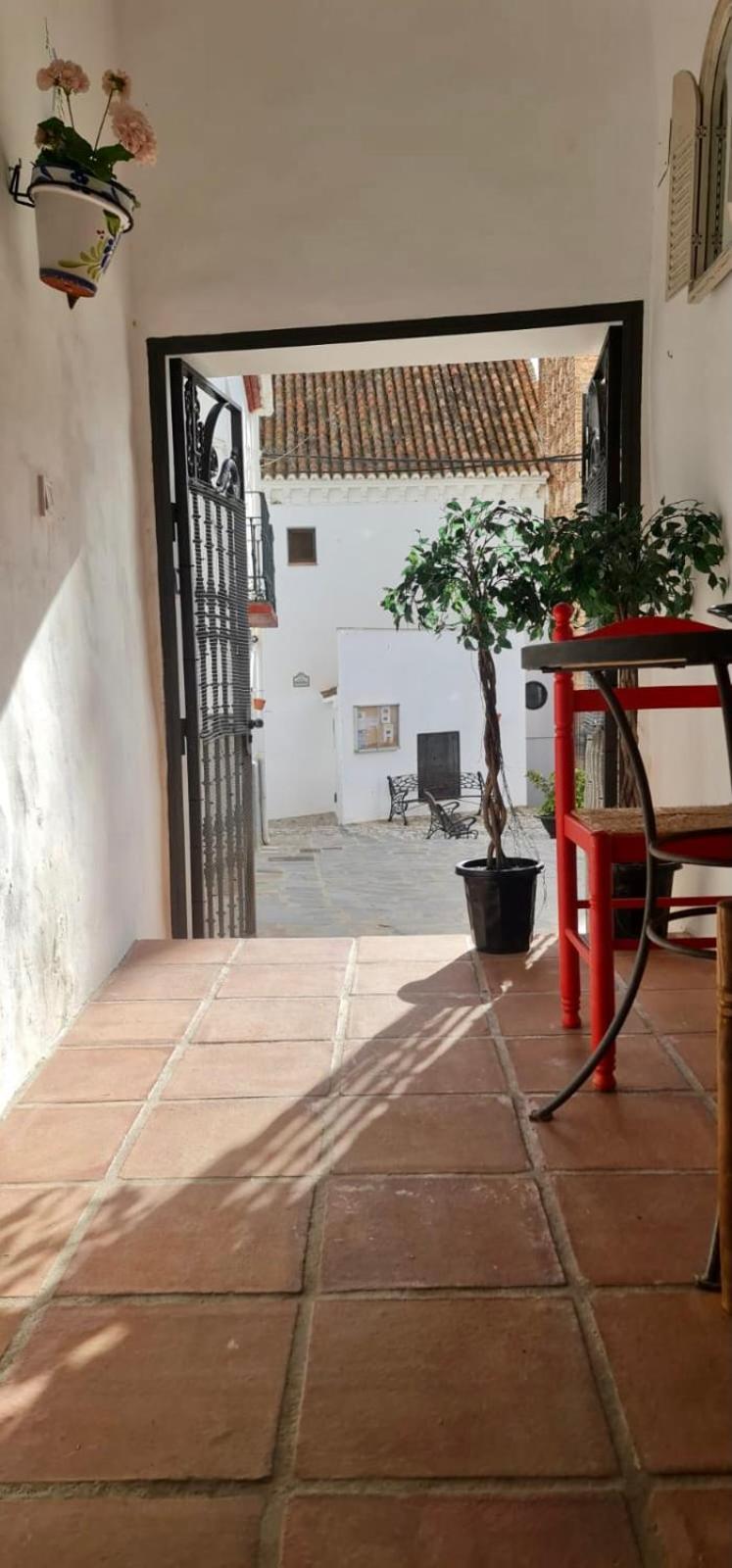 Cheerful one bedroom townhouse with patio Archez