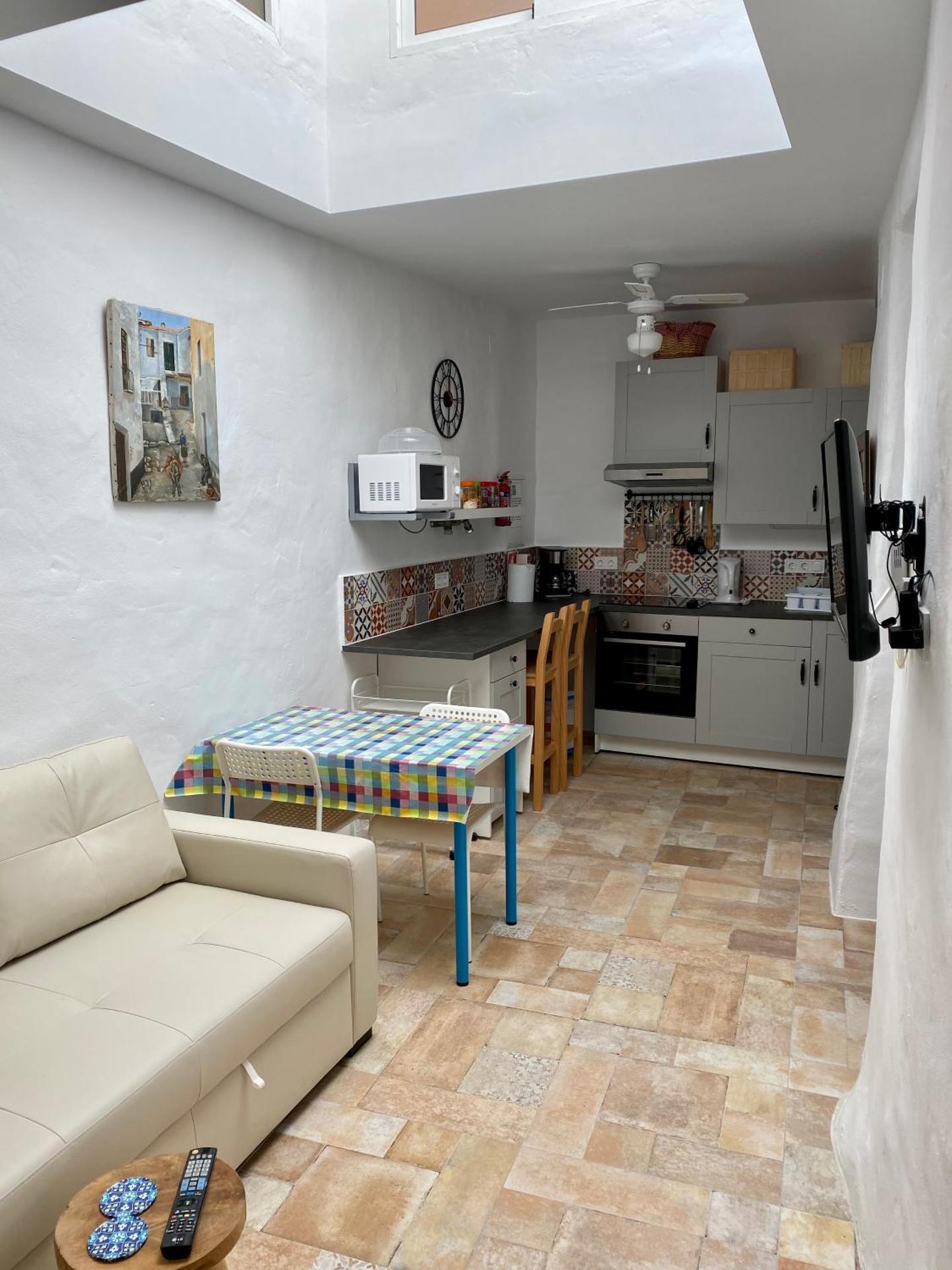 Cheerful one bedroom townhouse with patio Archez